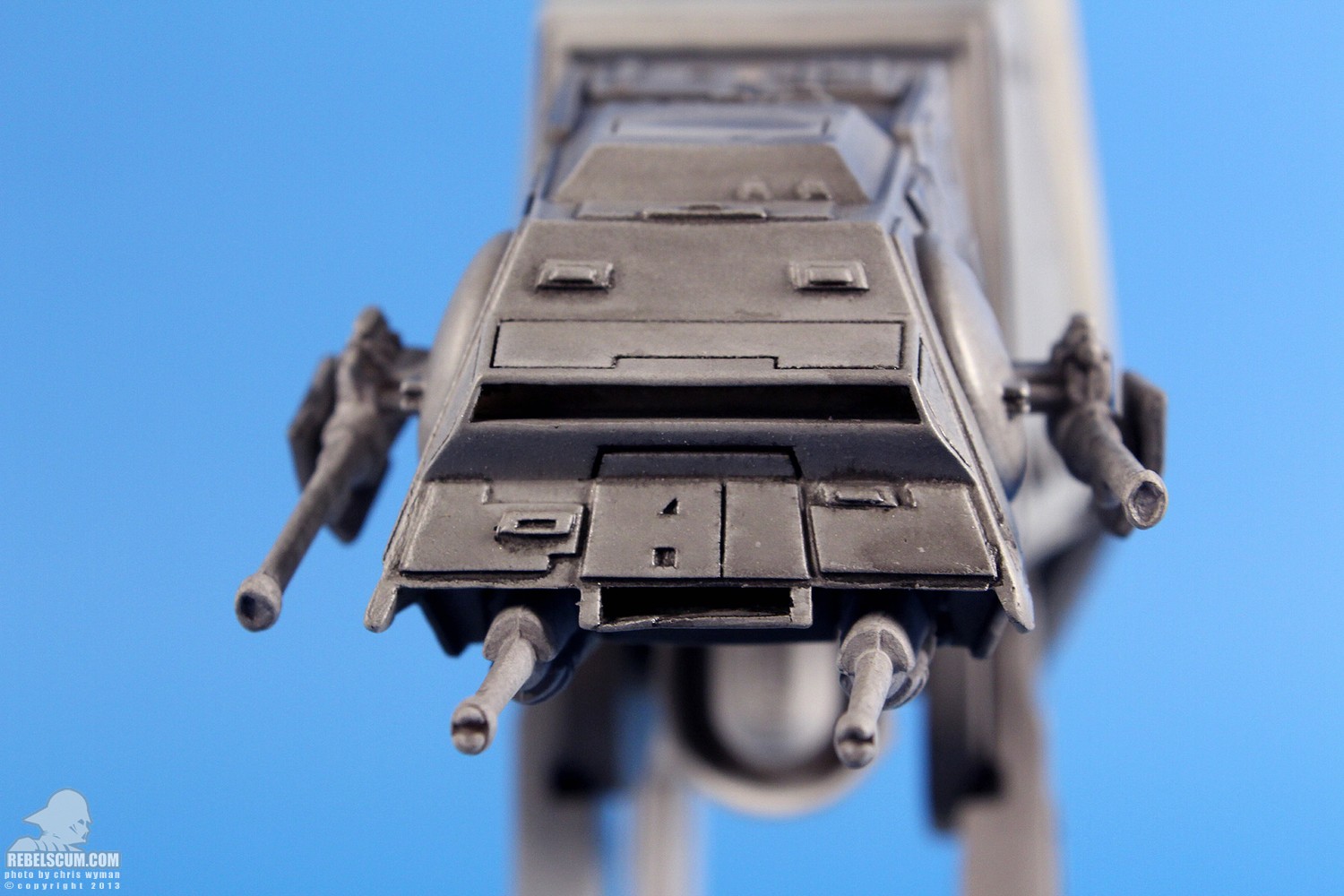 imperial-at-at-walker-bookends-gentle-giant-010.jpg