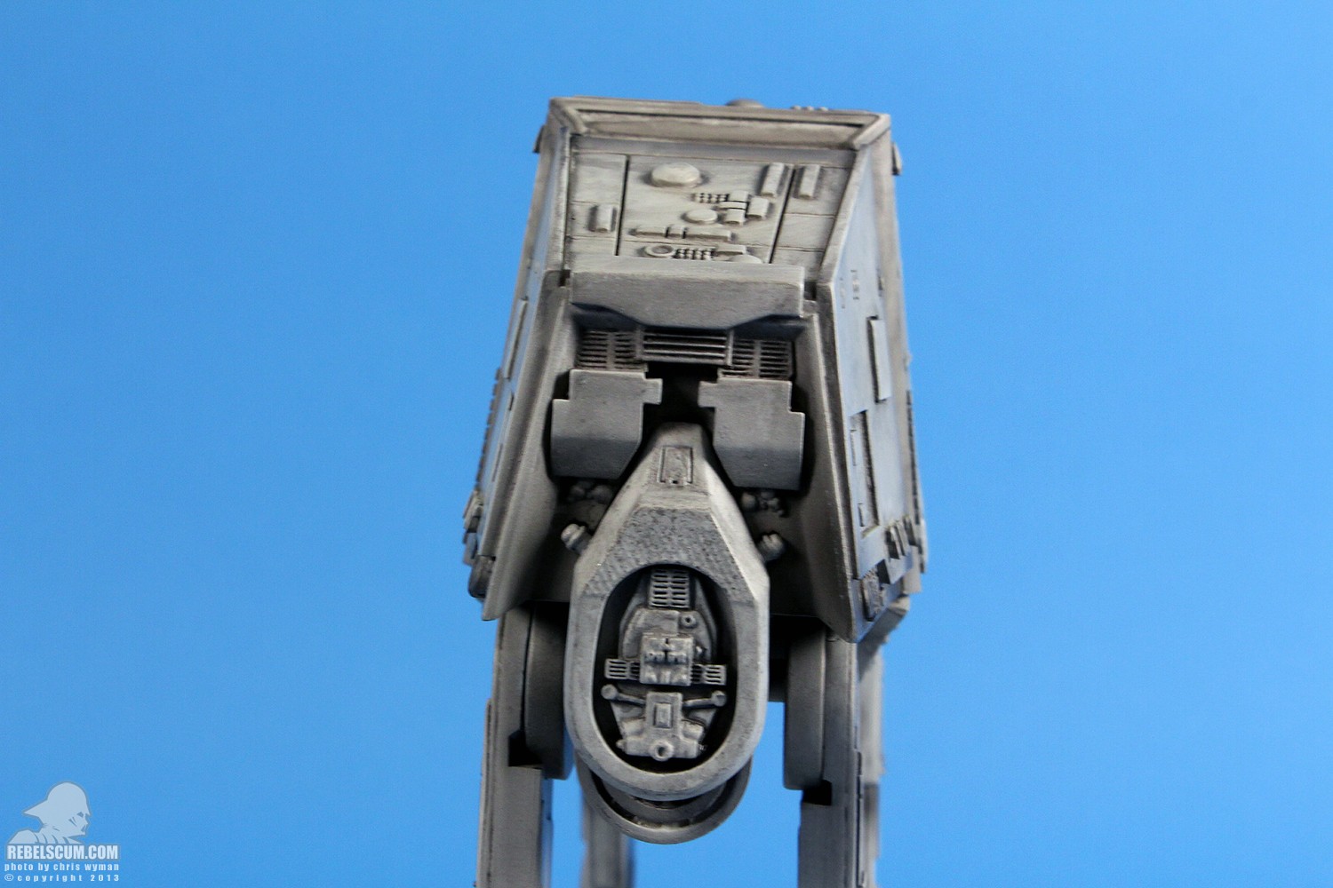 imperial-at-at-walker-bookends-gentle-giant-016.jpg
