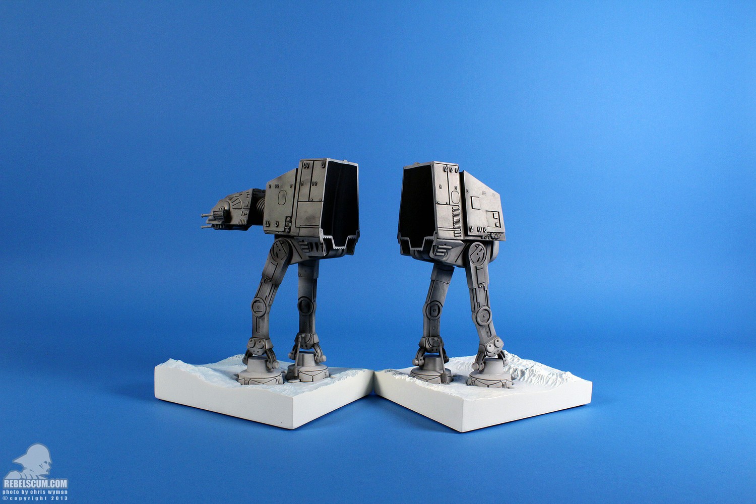 imperial-at-at-walker-bookends-gentle-giant-025.jpg