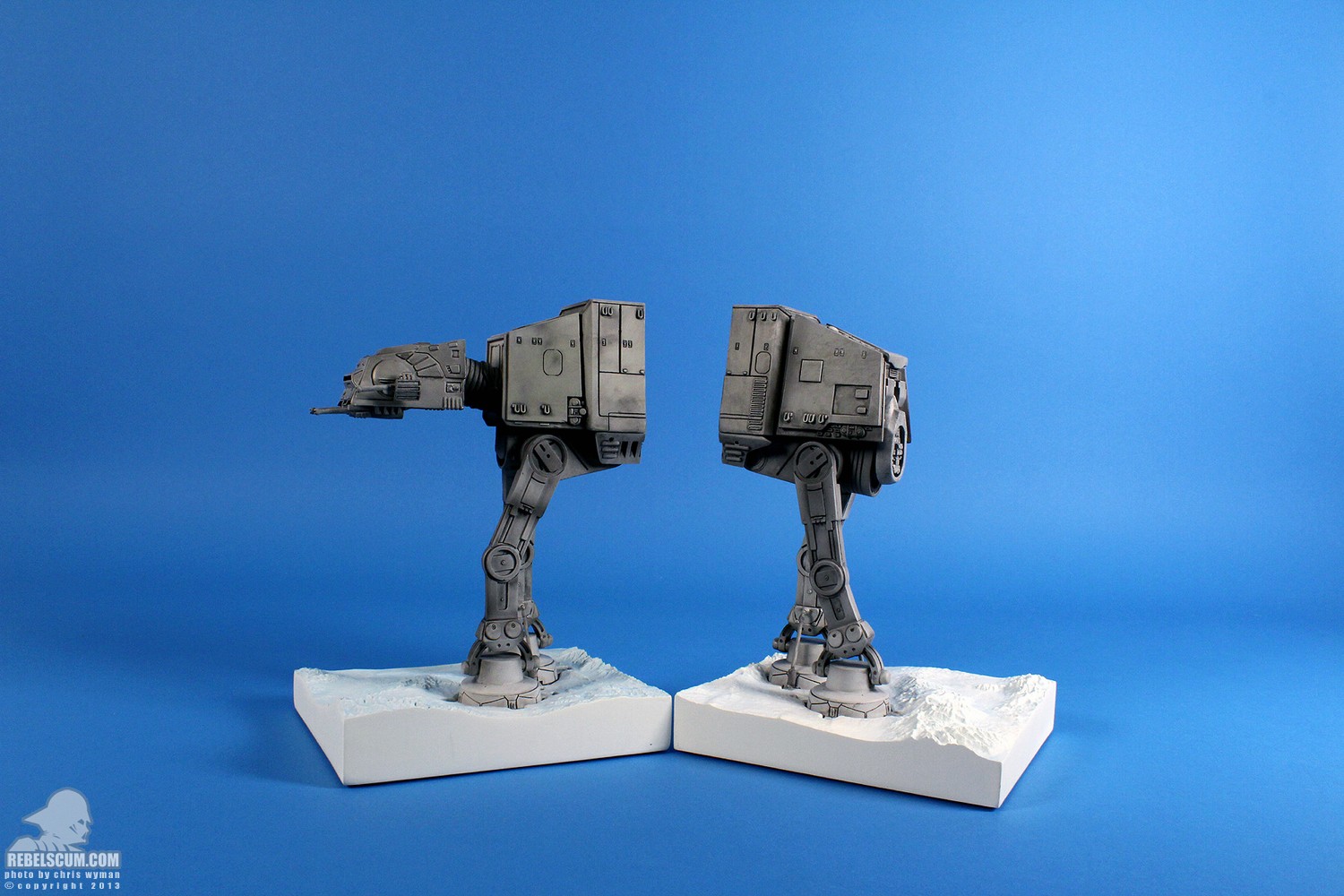 imperial-at-at-walker-bookends-gentle-giant-026.jpg