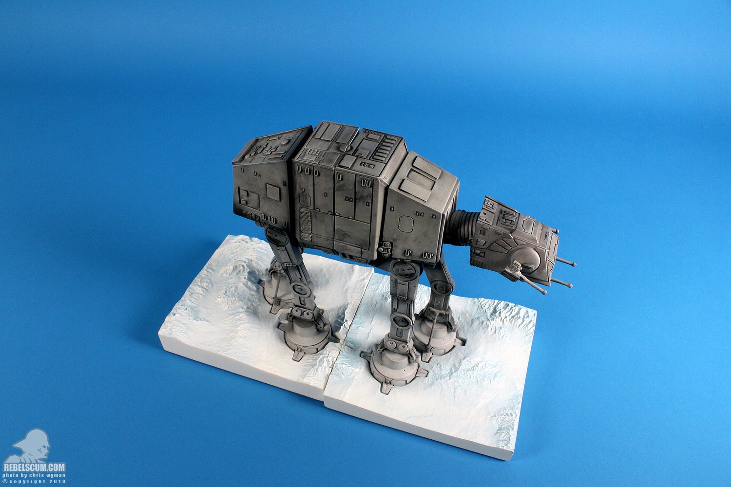 imperial-at-at-walker-bookends-gentle-giant-027.jpg