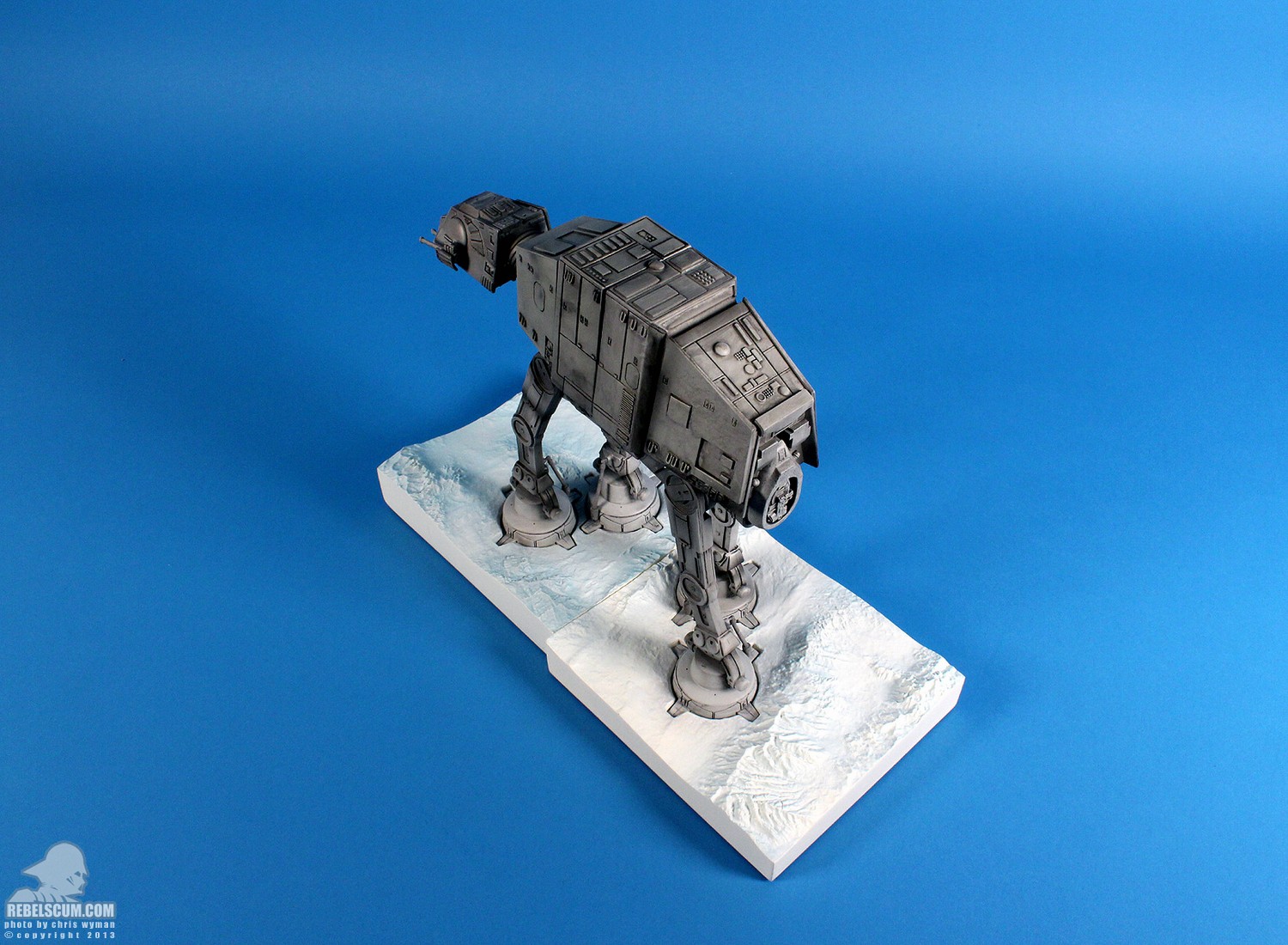 imperial-at-at-walker-bookends-gentle-giant-028.jpg