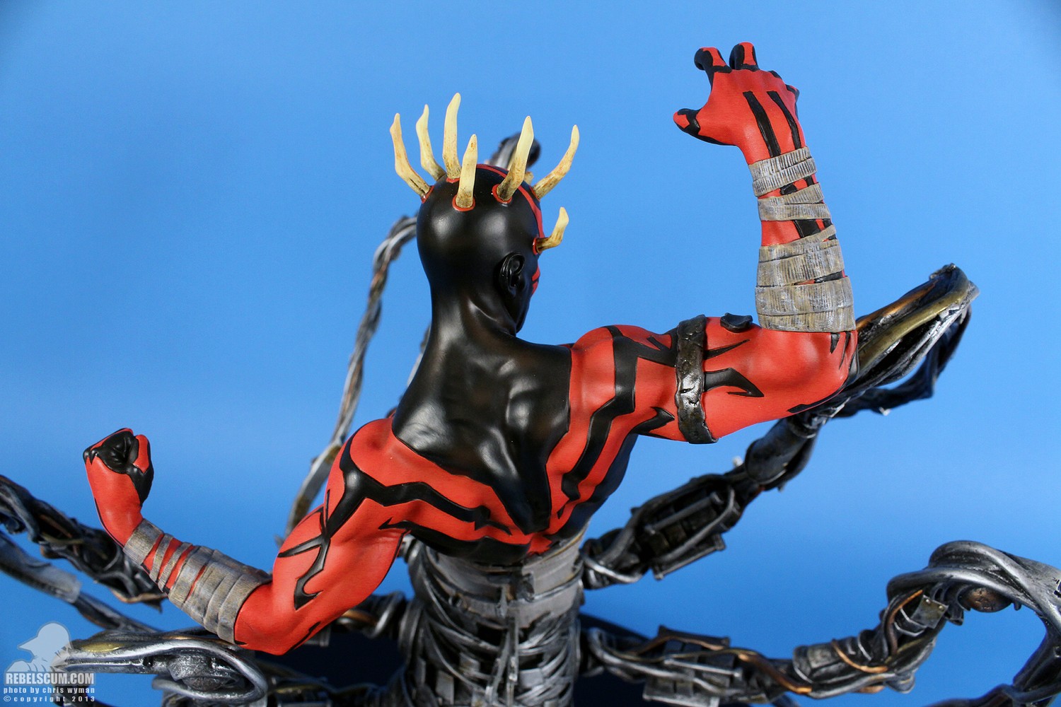 Darth-Maul-With-Mecha-Legs-Statue-007.jpg