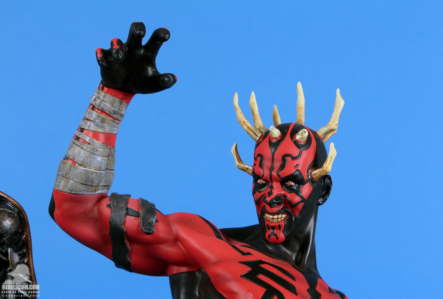 Darth-Maul-With-Mecha-Legs-Statue-008.jpg