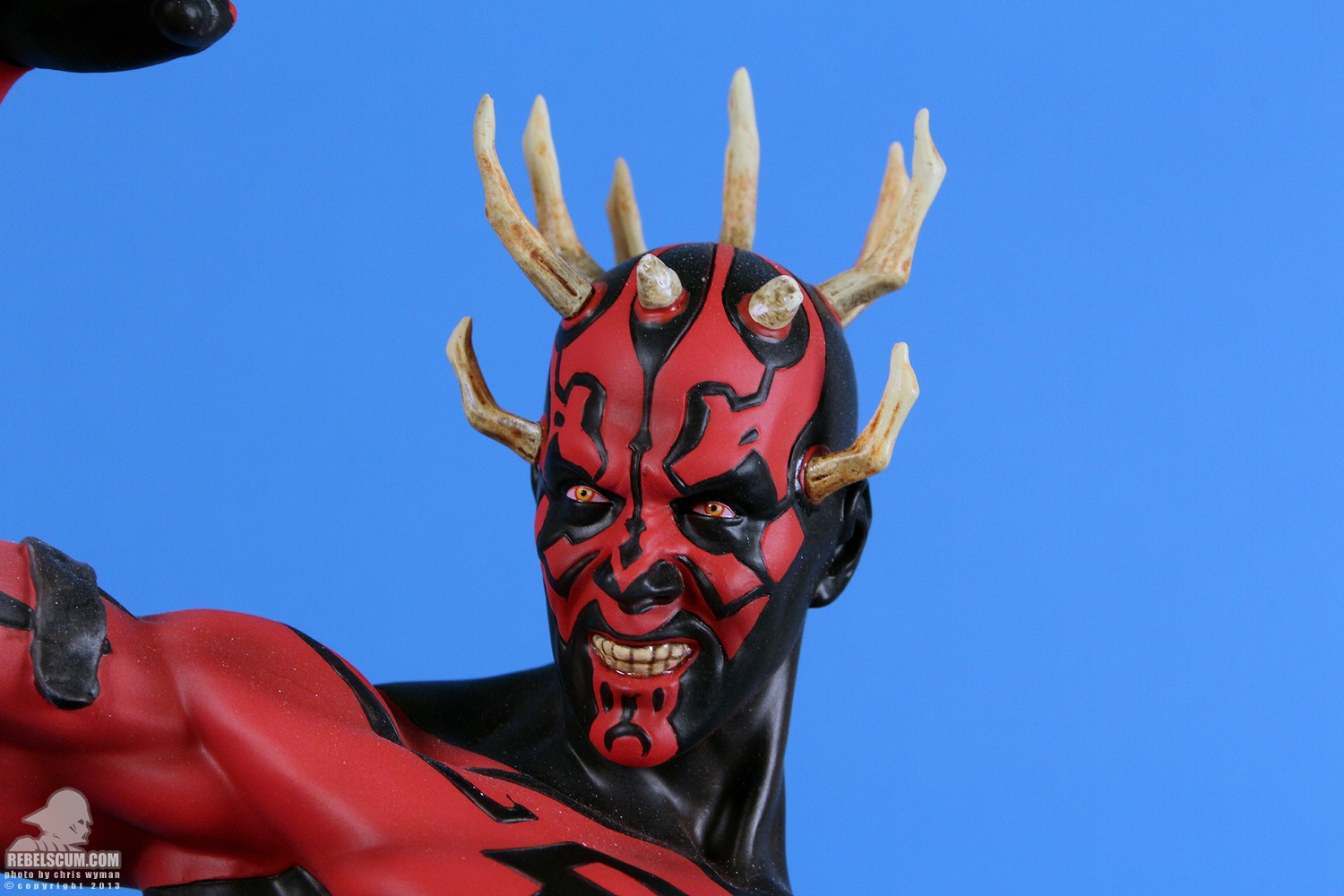 Darth-Maul-With-Mecha-Legs-Statue-009.jpg