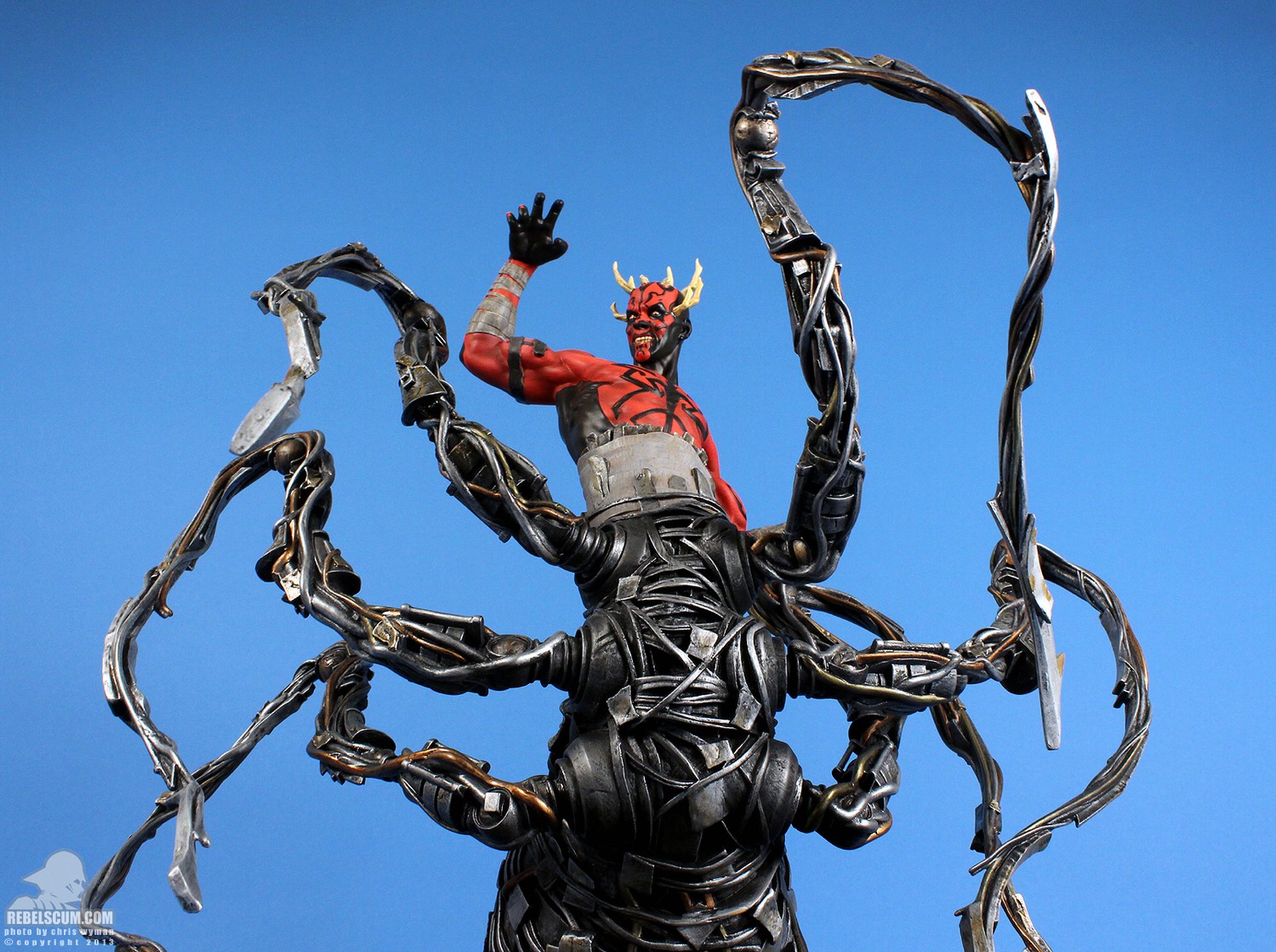 Darth-Maul-With-Mecha-Legs-Statue-028.jpg