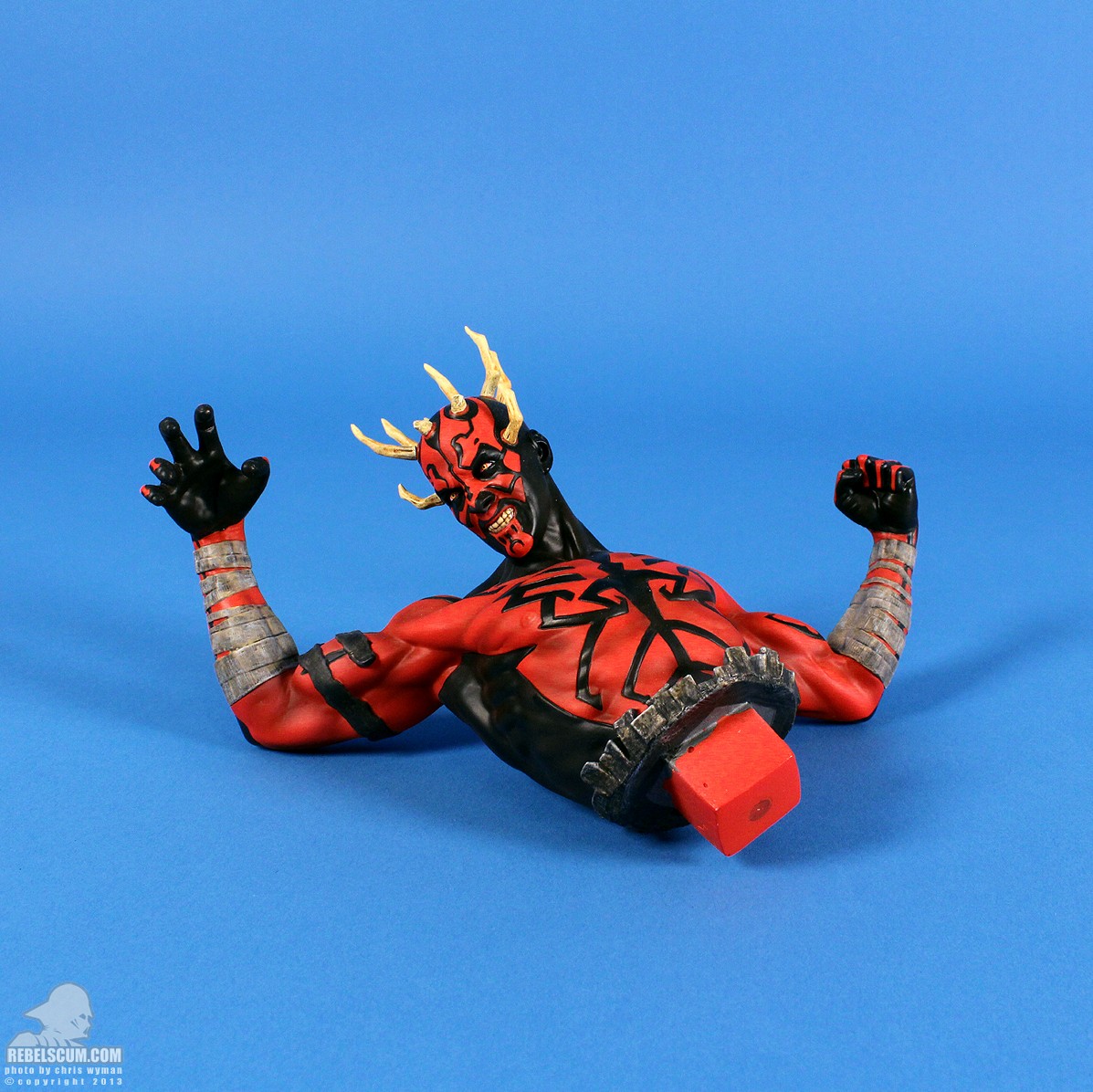 Darth-Maul-With-Mecha-Legs-Statue-032.jpg