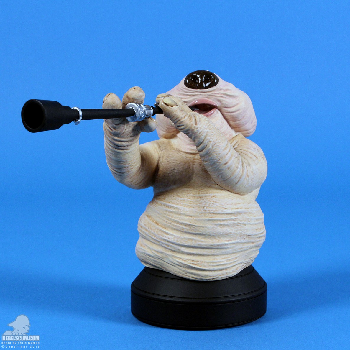 Droopy-McCool-Mini-Bust-Gentle-Giant-Ltd-005.jpg