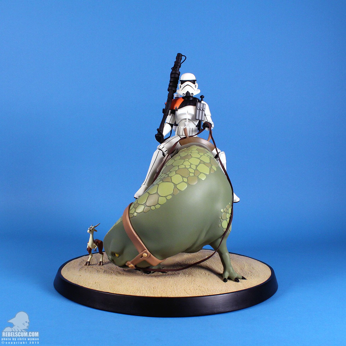 Sandtrooper-On-Dewback-Limited-Edition-Maquette-001.jpg
