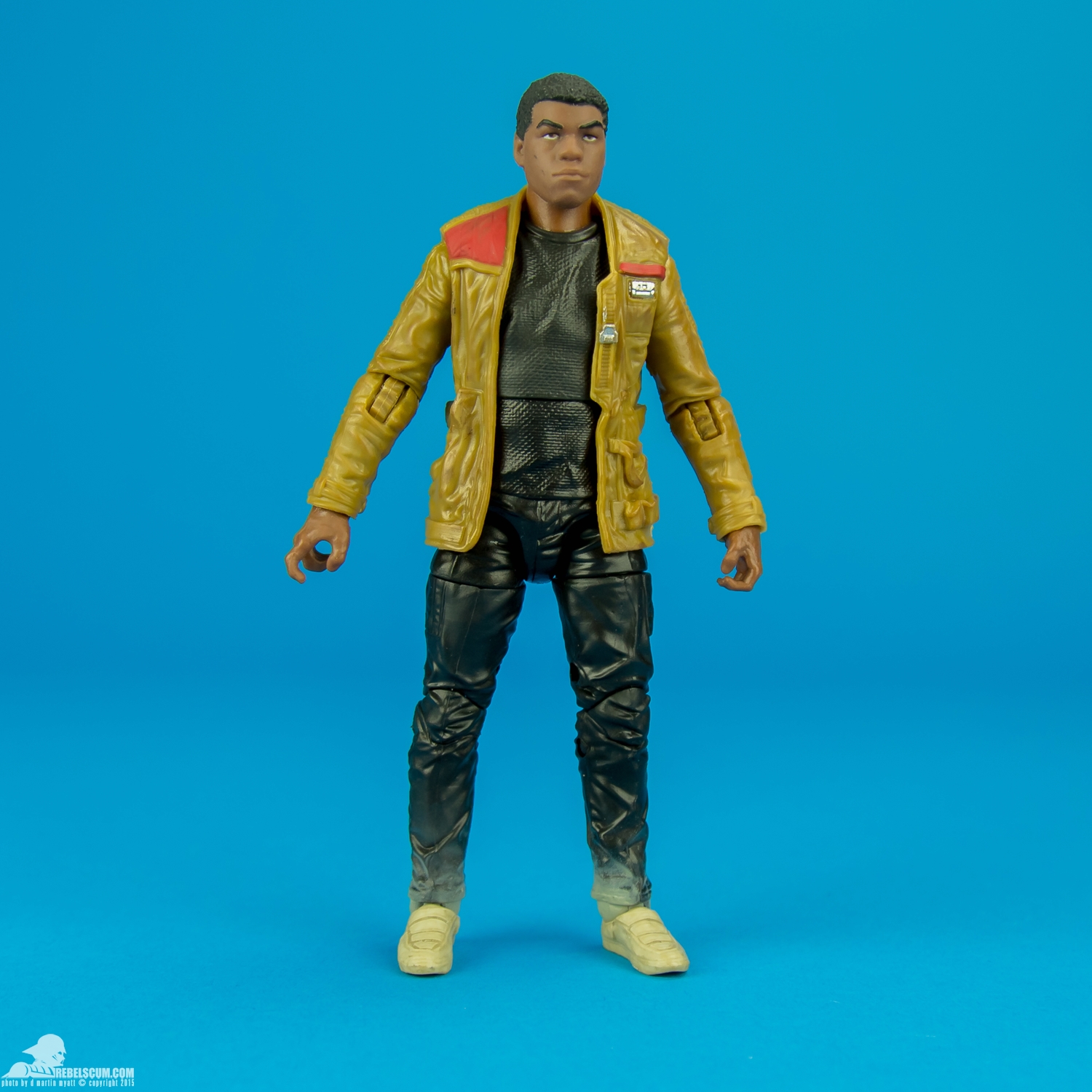 01-Finn-Jakku-The-Black-Series-Star-Wars-Hasbro-2015-001.jpg