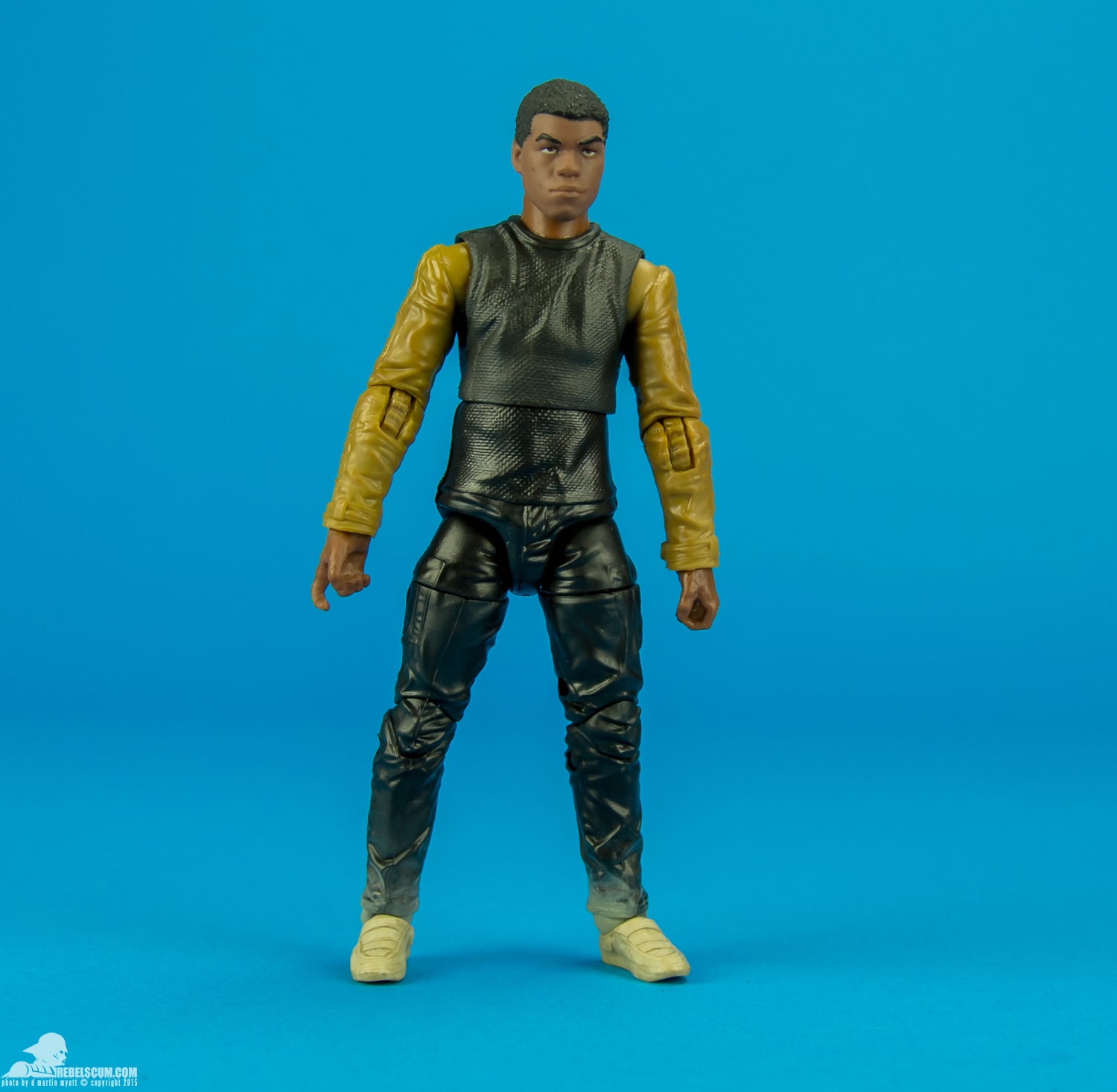 01-Finn-Jakku-The-Black-Series-Star-Wars-Hasbro-2015-006.jpg