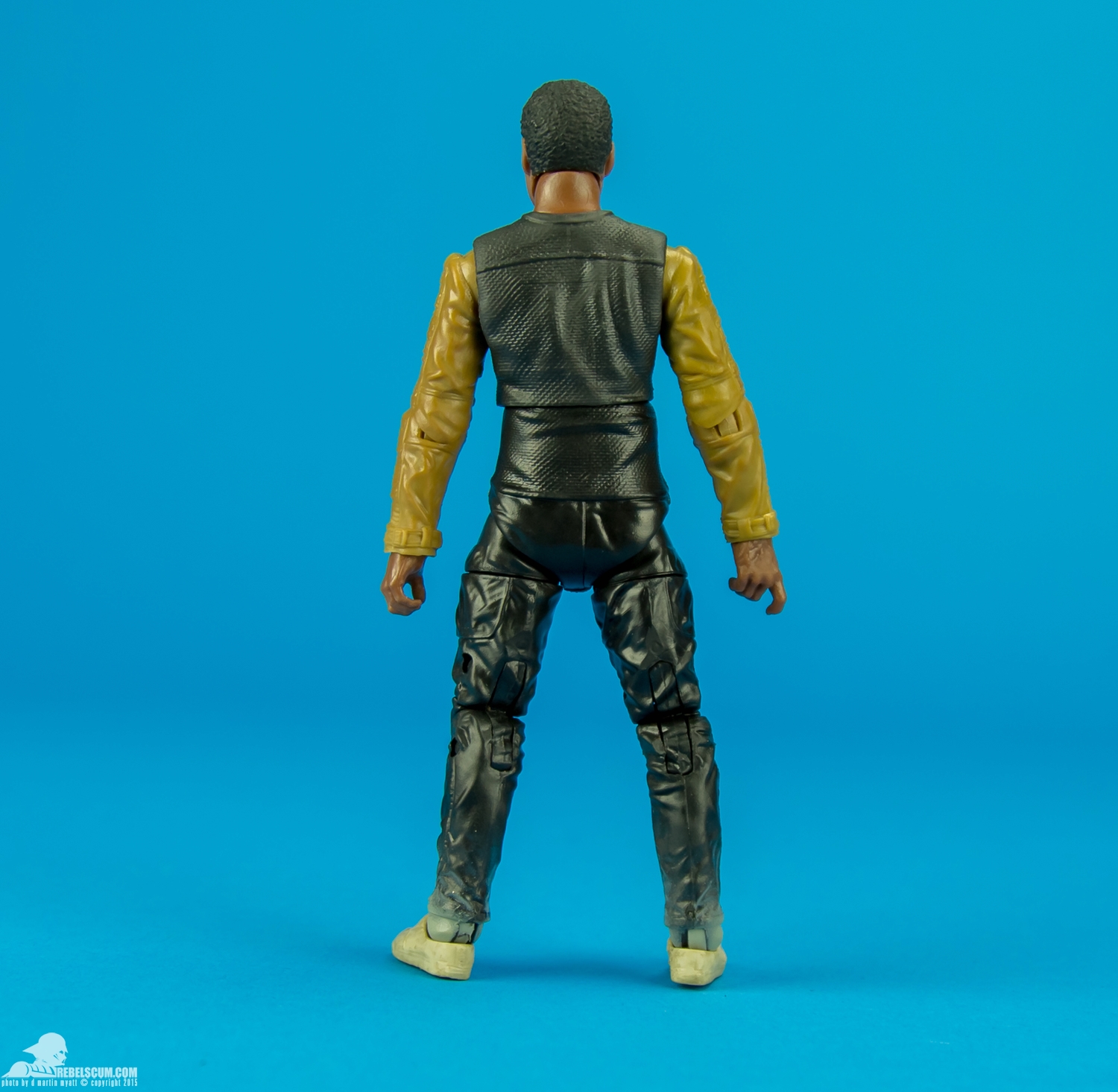 01-Finn-Jakku-The-Black-Series-Star-Wars-Hasbro-2015-007.jpg