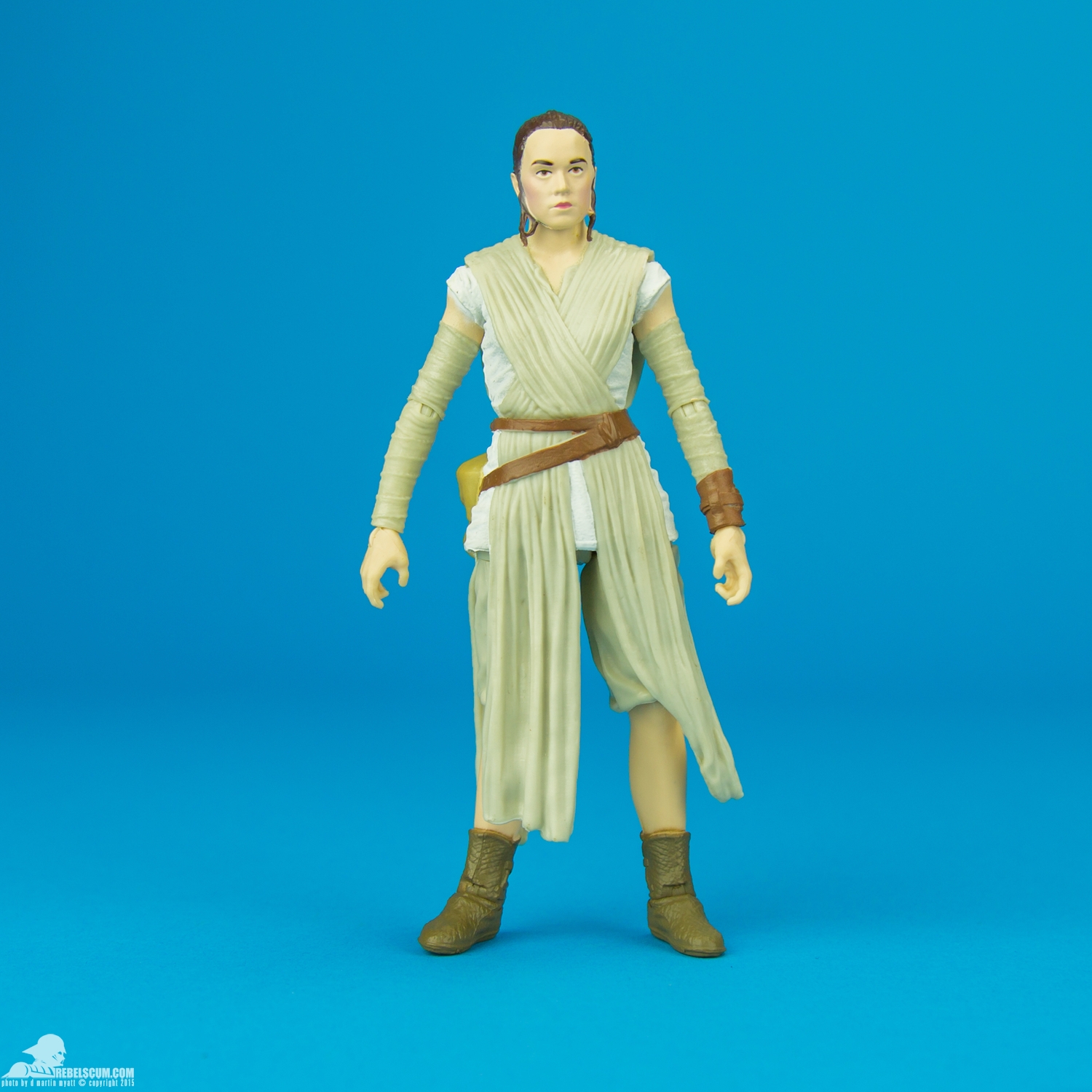 02-Rey-Jakku-BB-8-The-Black-Series-Star-Wars-2015-001.jpg