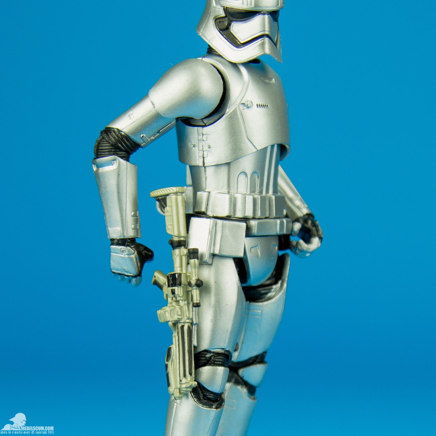 06-Captain-Phasma-The-Black-Series-6-inch-Hasbro-011.jpg