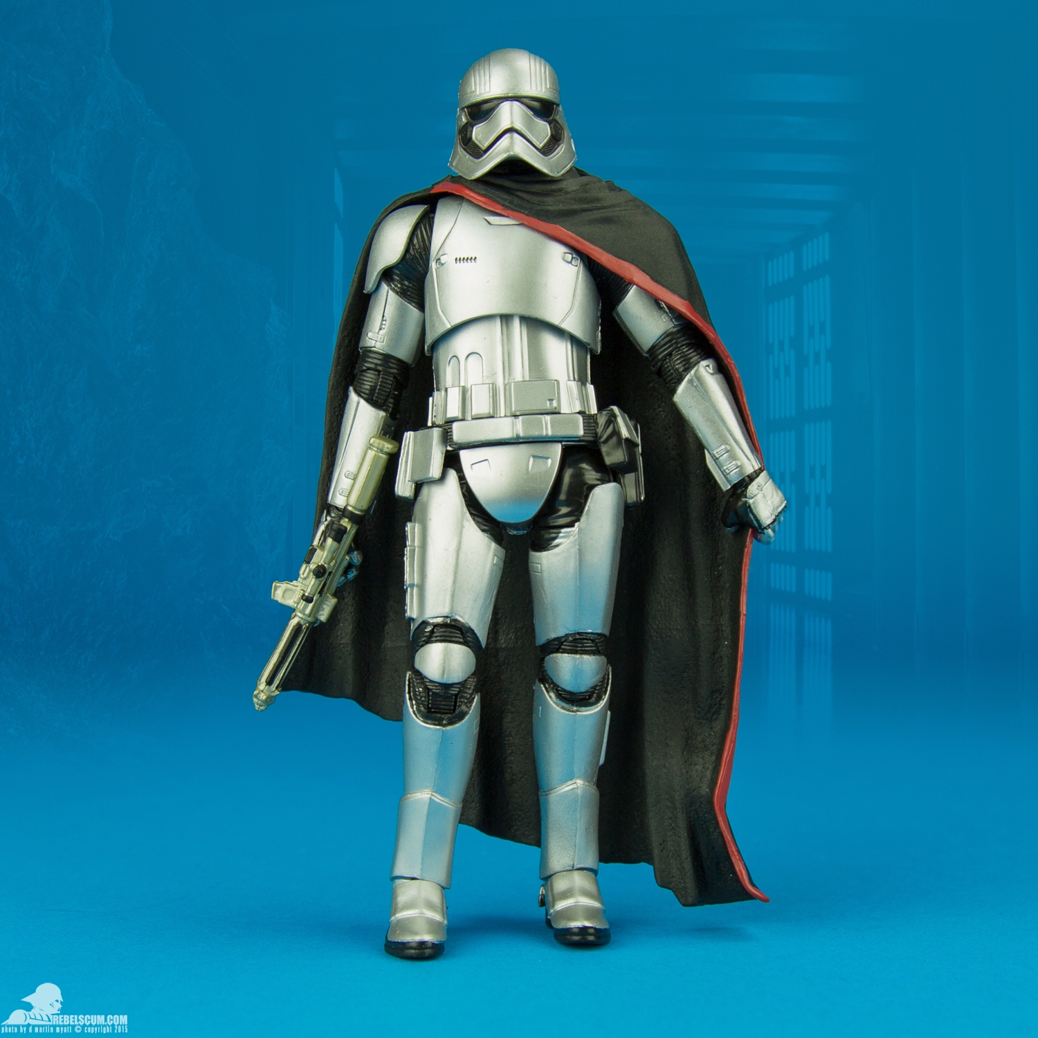 06-Captain-Phasma-The-Black-Series-6-inch-Hasbro-012.jpg