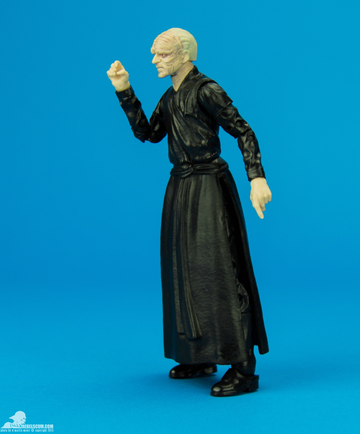 11-Emperor-Palpatine-6-inch-The-Black-Series-003.jpg