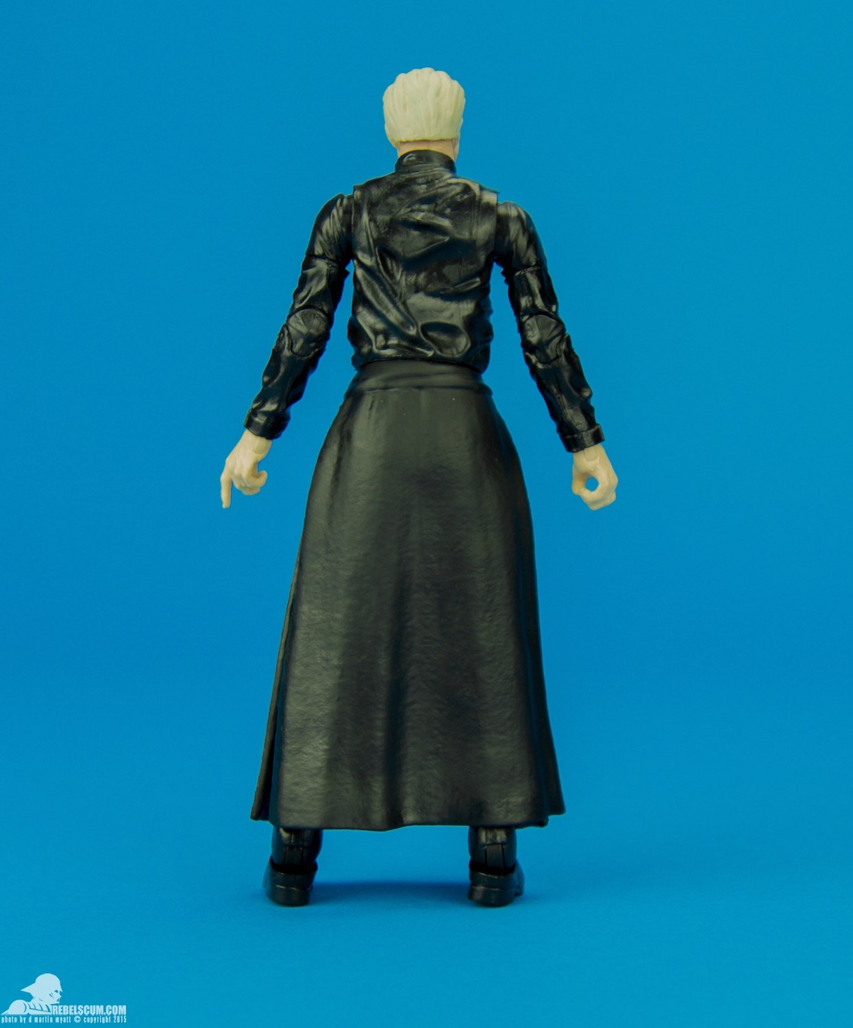 11-Emperor-Palpatine-6-inch-The-Black-Series-004.jpg