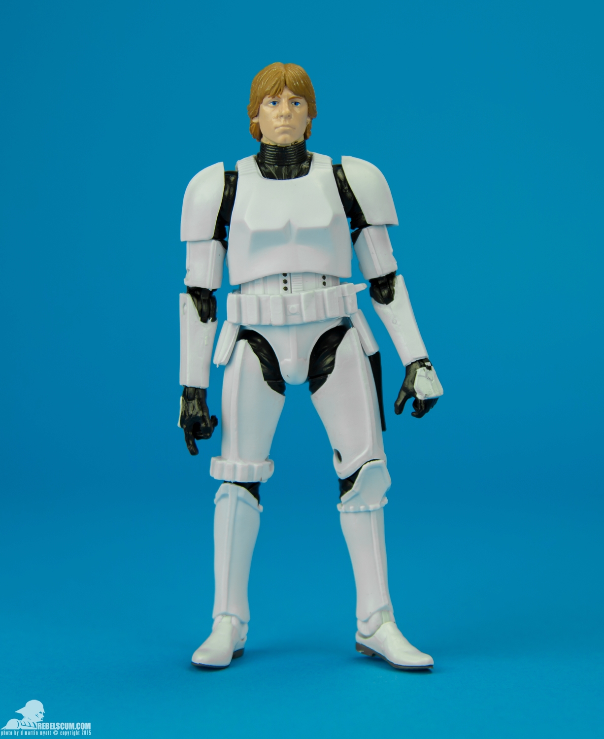 12-Luke-Skywalker-Stormtrooper-6-inch-Black-Series-001.jpg