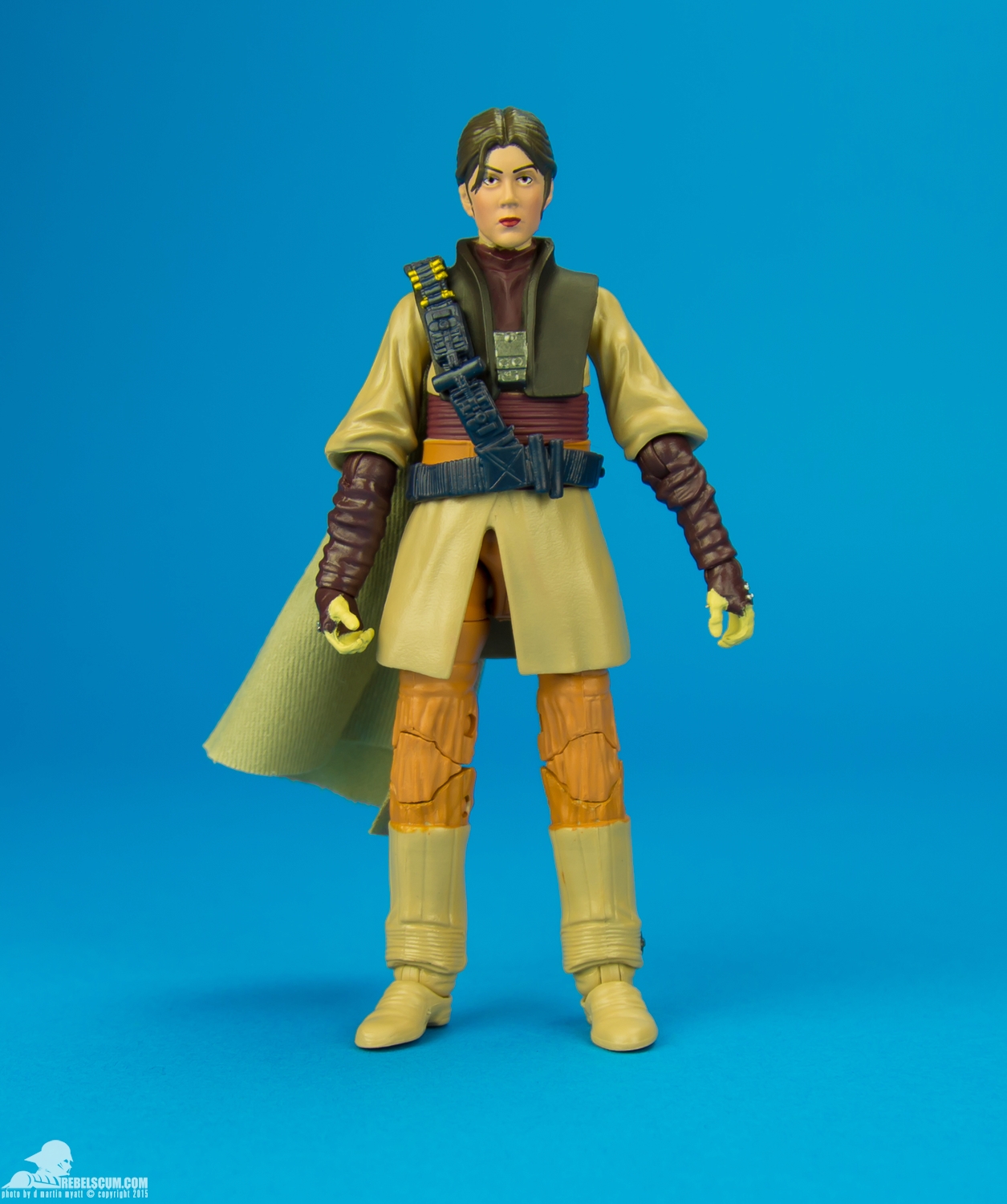 16-Princess-Leia-Organa-Boushh-6-inch-The-Black-Series-001.jpg