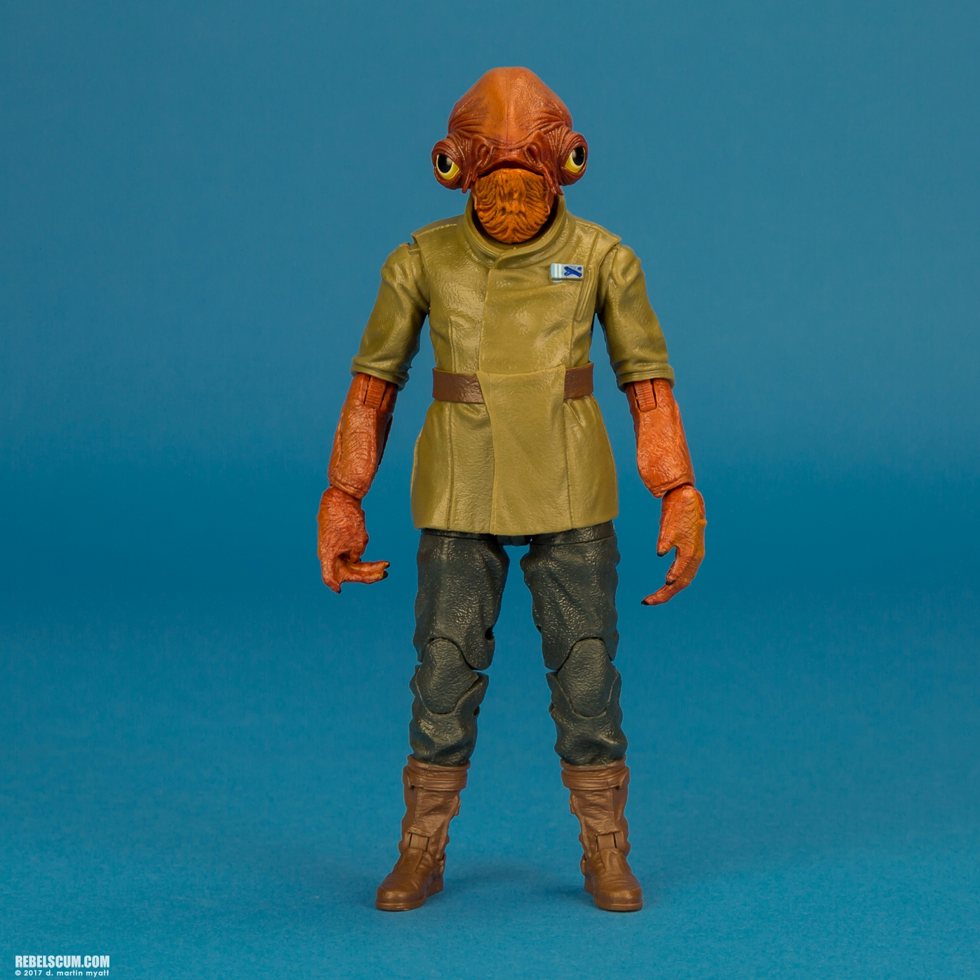 Admiral-Ackbar-First-Order-Officer-The-Black-Series-001.jpg