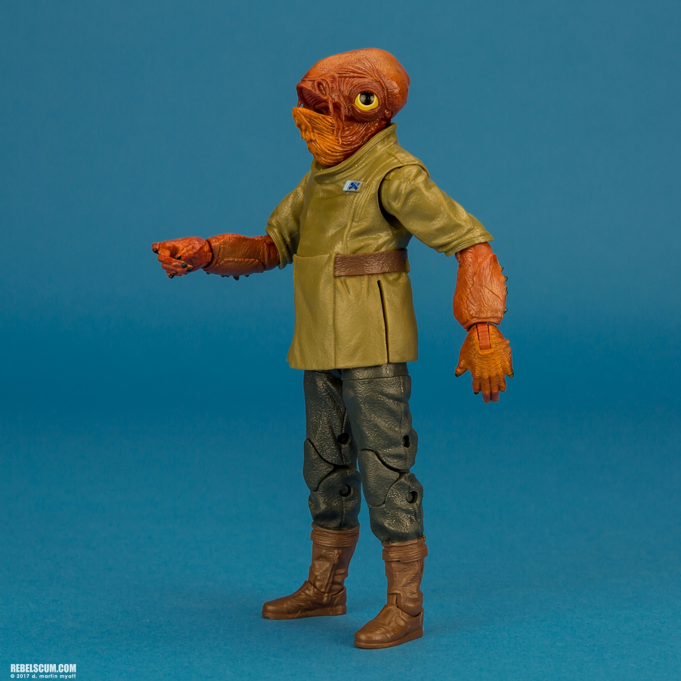 Admiral-Ackbar-First-Order-Officer-The-Black-Series-003.jpg