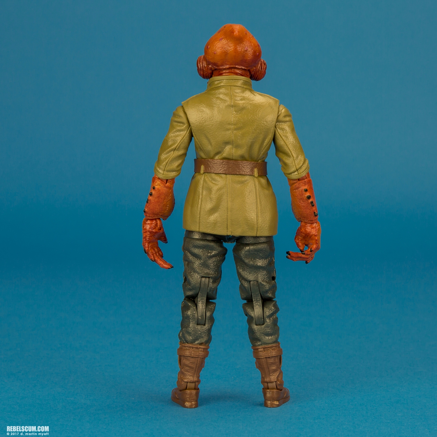 Admiral-Ackbar-First-Order-Officer-The-Black-Series-004.jpg