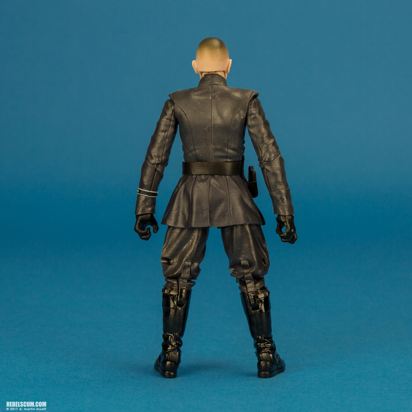 Admiral-Ackbar-First-Order-Officer-The-Black-Series-012.jpg