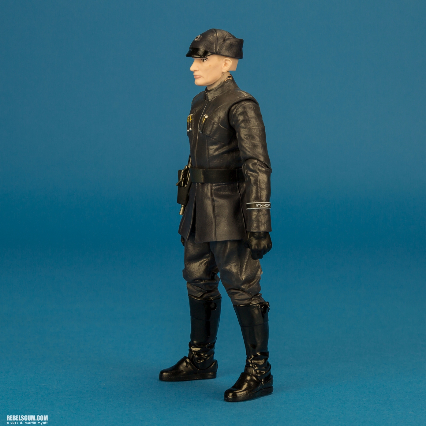 Admiral-Ackbar-First-Order-Officer-The-Black-Series-015.jpg