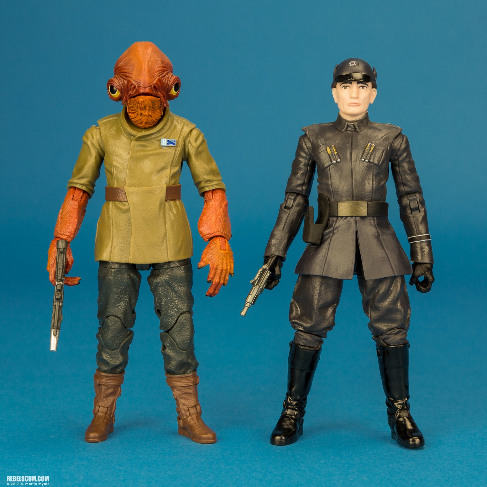 Admiral-Ackbar-First-Order-Officer-The-Black-Series-020.jpg