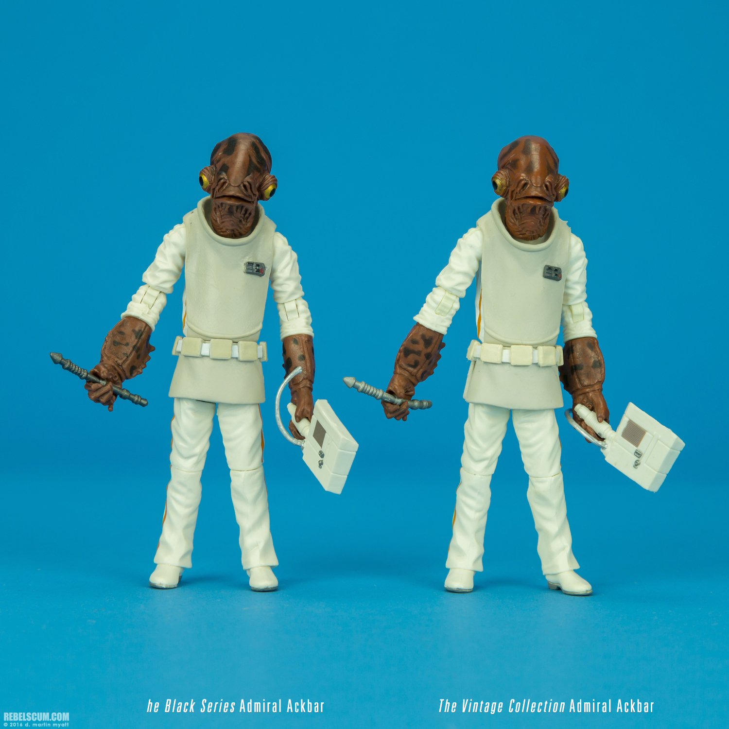 Admiral-Ackbar-The-Black-Series-Walmart-Star-Wars-007.jpg