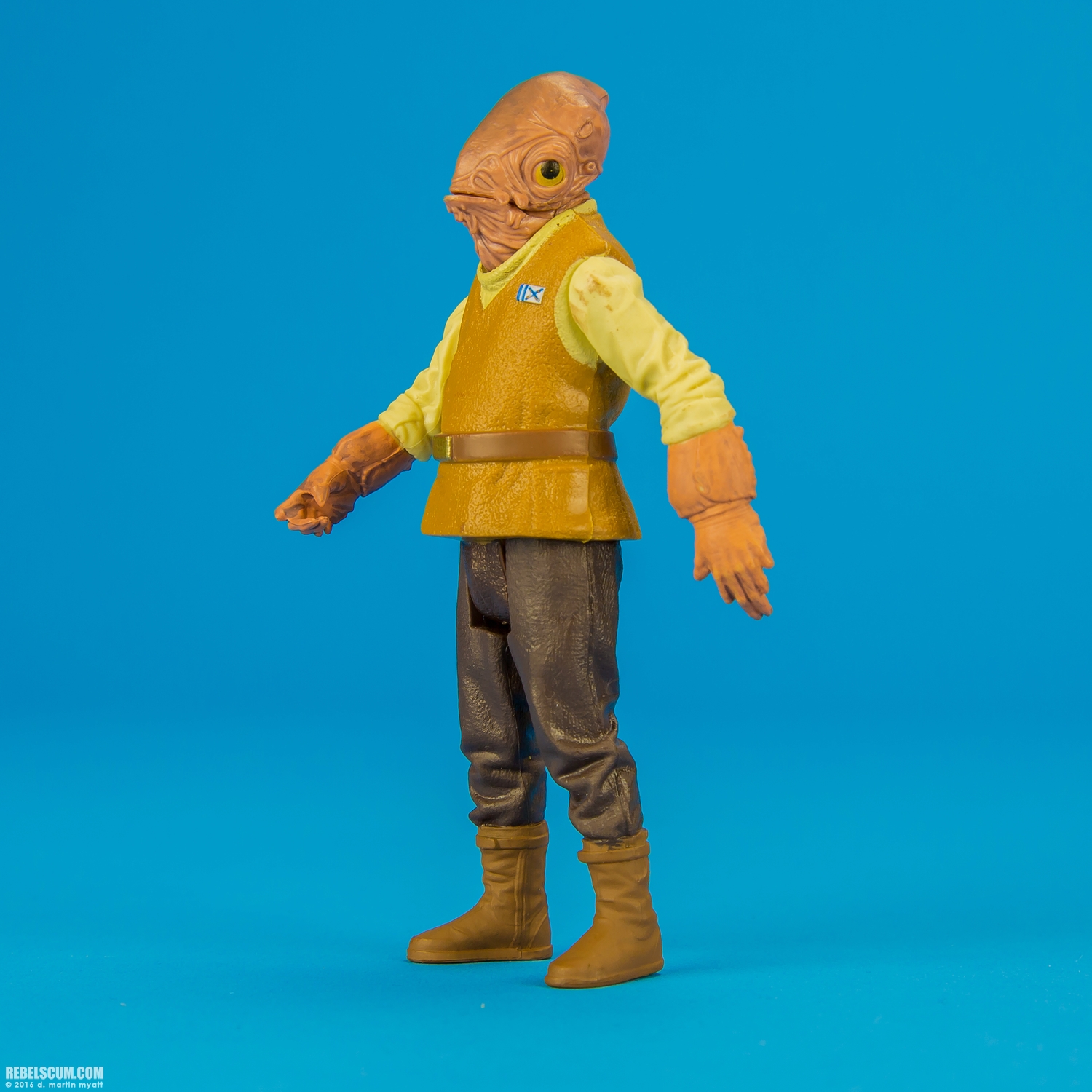 Admiral-Ackbar-The-Force-Awakens-Hasbro-003.jpg