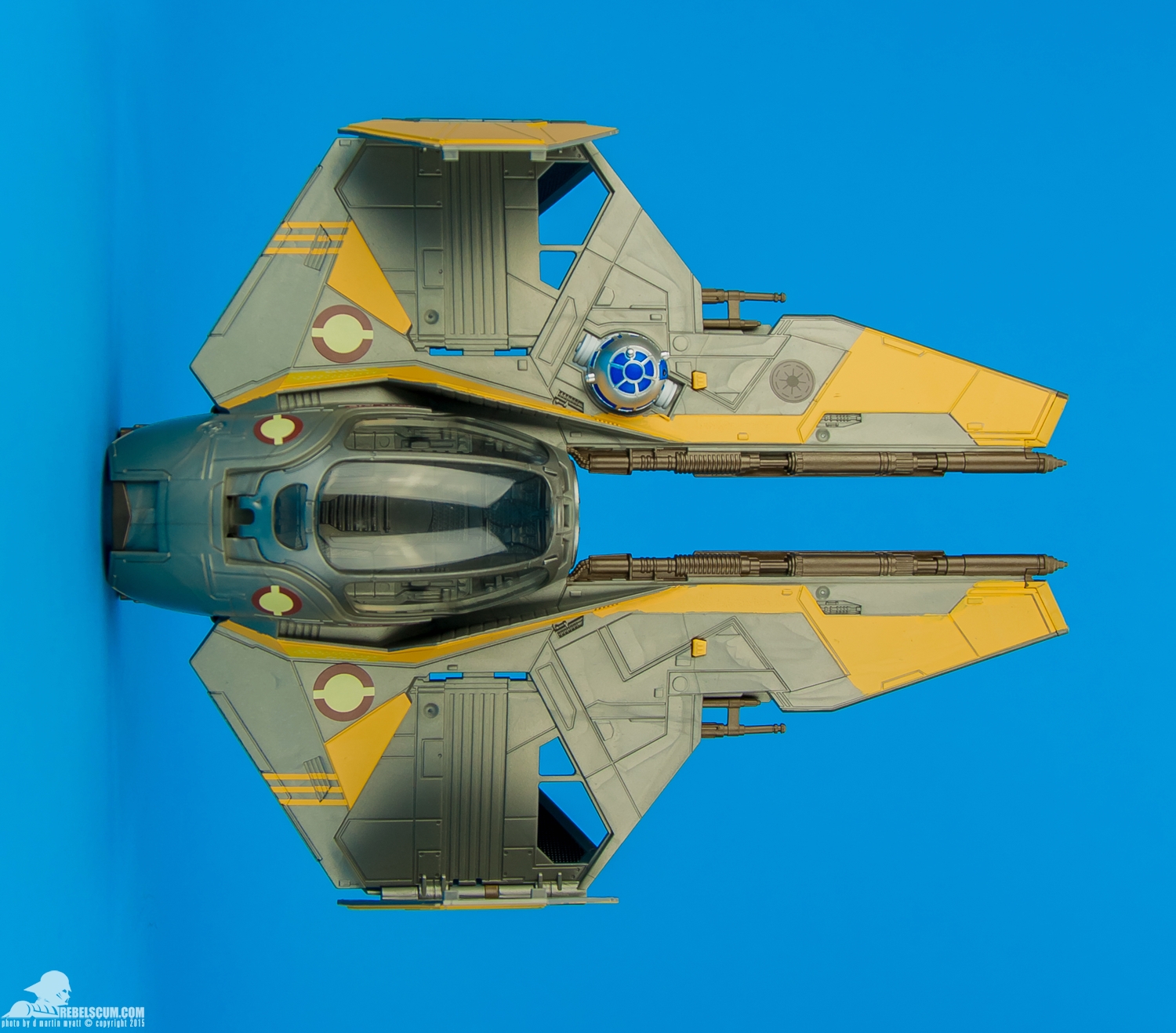 Anakin-Jedi-Starfighter-2013-Saga-Legends-Class-II-005.jpg