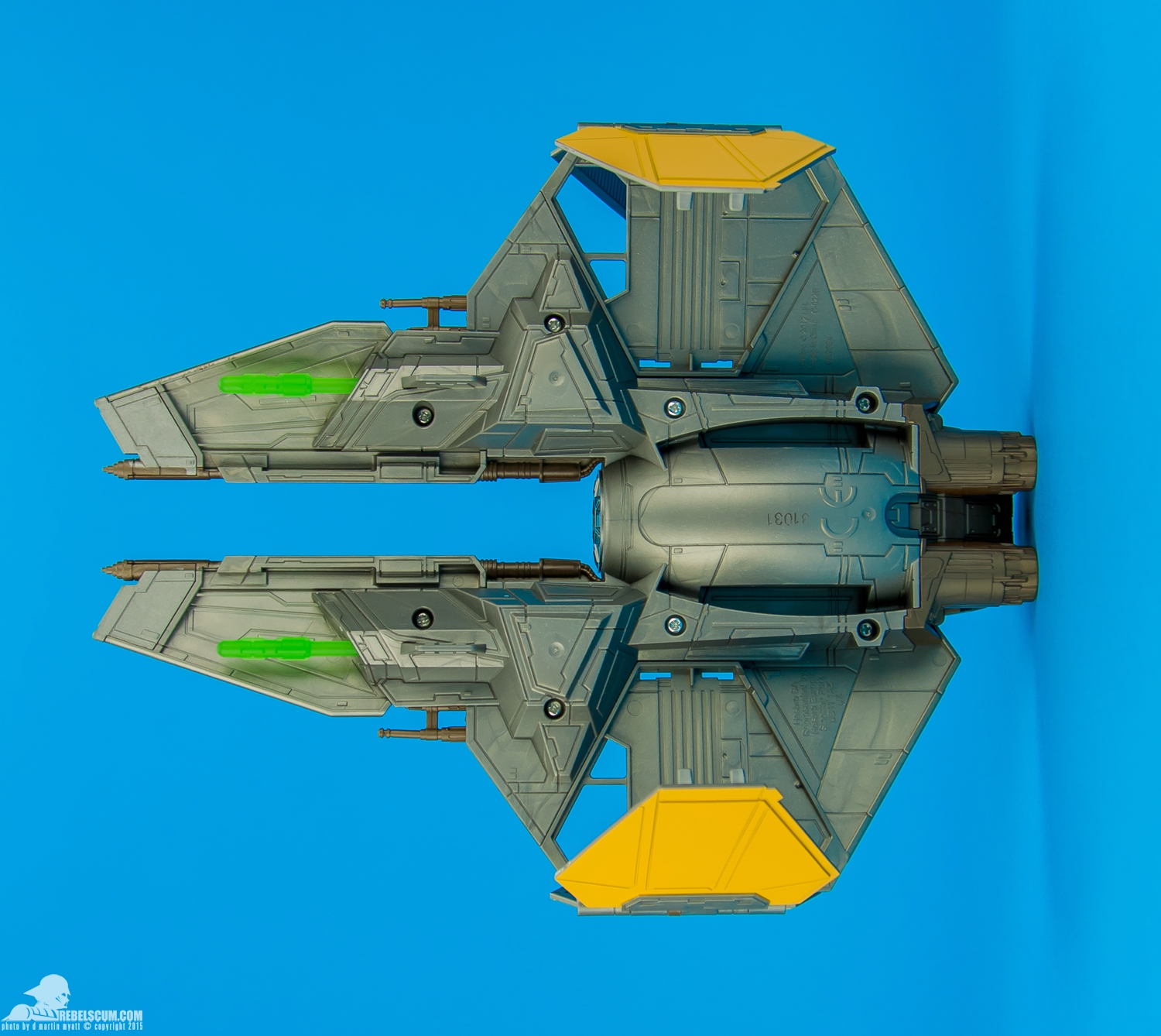 Anakin-Jedi-Starfighter-2013-Saga-Legends-Class-II-008.jpg
