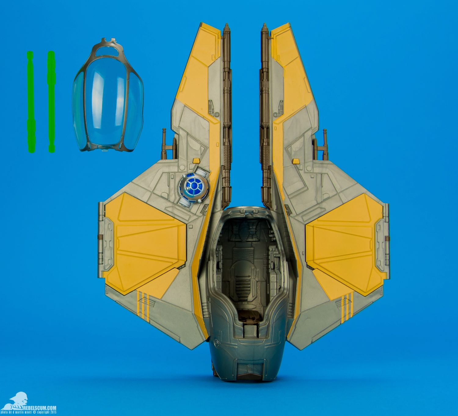 Anakin-Jedi-Starfighter-2013-Saga-Legends-Class-II-011.jpg