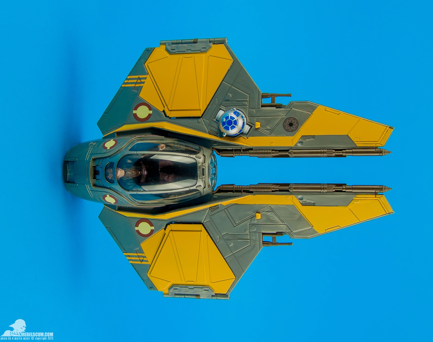 Anakin-Jedi-Starfighter-2013-Saga-Legends-Class-II-020.jpg