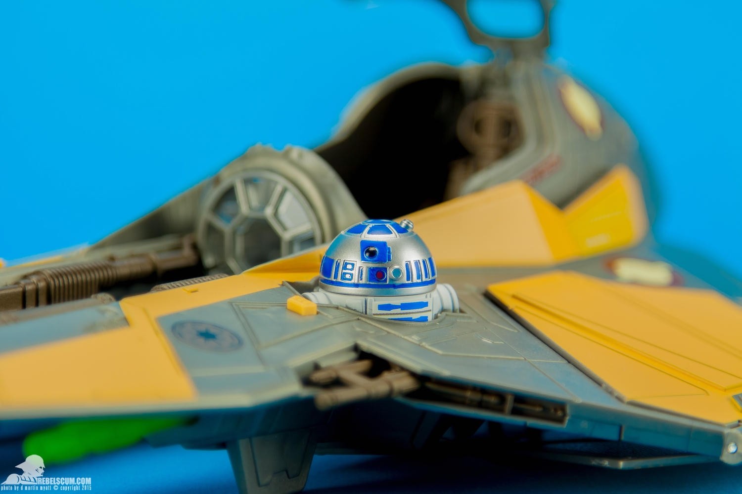 Anakin-Jedi-Starfighter-2013-Saga-Legends-Class-II-021.jpg