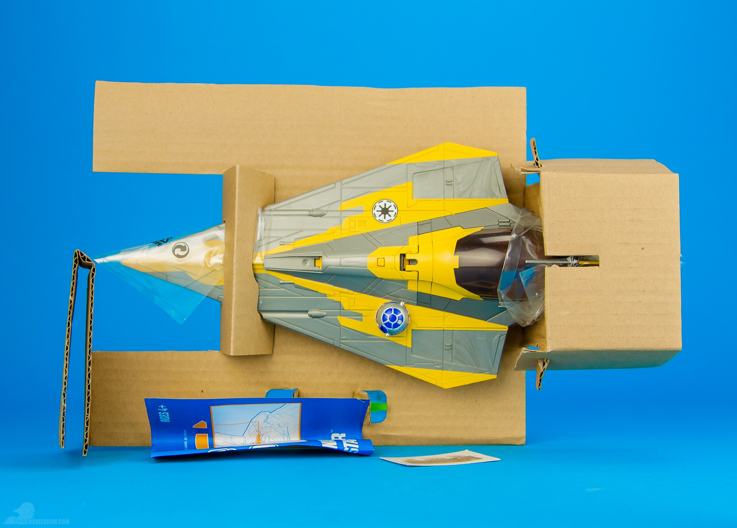 Anakin-Jedi-Starfighter-2014-Saga-Legends-Class-II-021.jpg