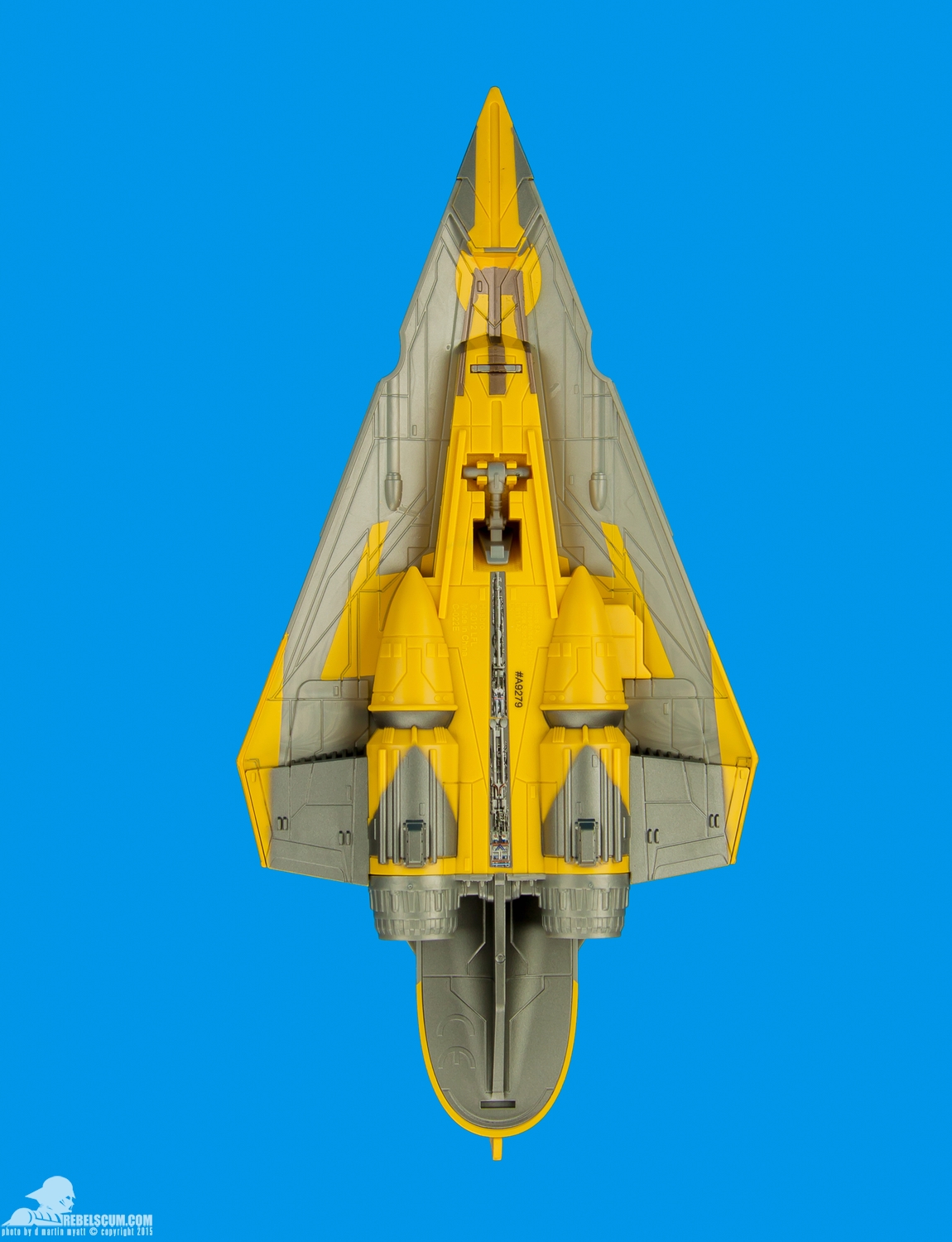 Anakin-Jedi-Starfighter-Rebels-class-II-Vehicle-2014-002.jpg