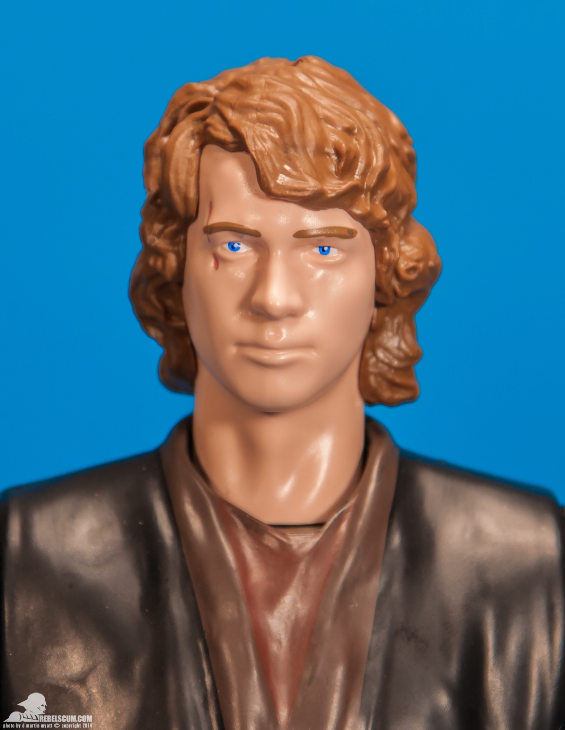 Anakin-To-Darth-Vader-12-Inch-Figure-Hasbro-009.jpg