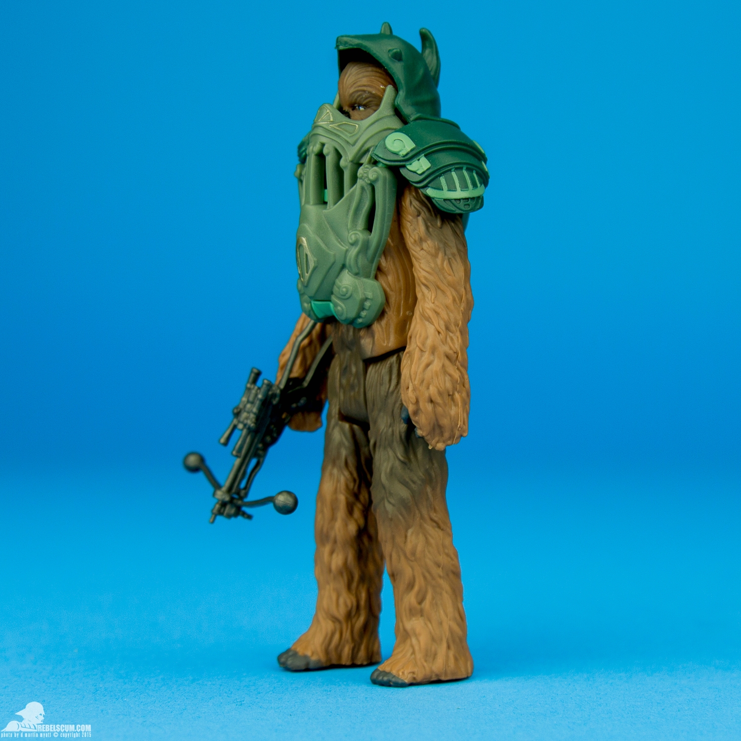 Armor-Up-Chewbacca-The-Force-Awakens-011.jpg