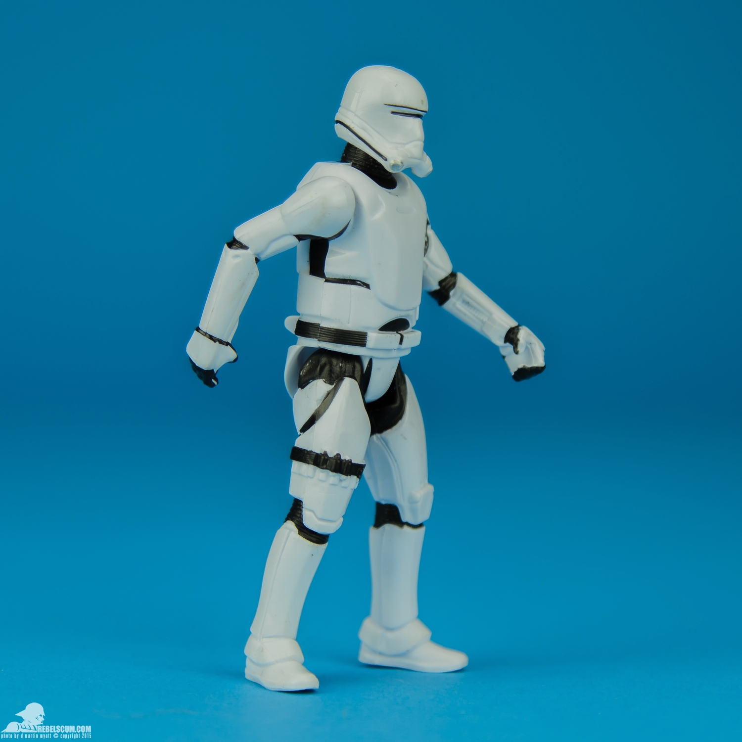 Armor-Up-First-Order-Flametrooper-The-Force-Awakens-002.jpg