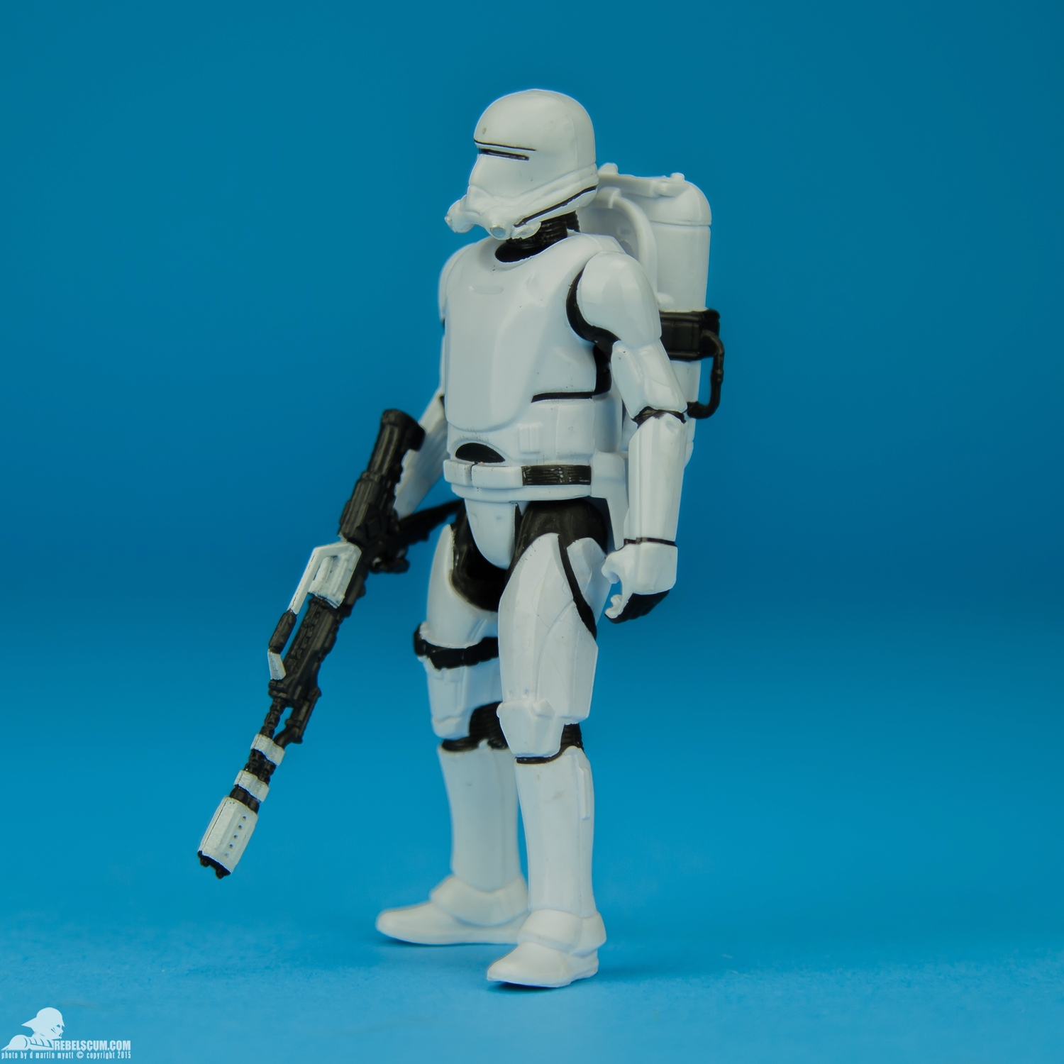 Armor-Up-First-Order-Flametrooper-The-Force-Awakens-007.jpg