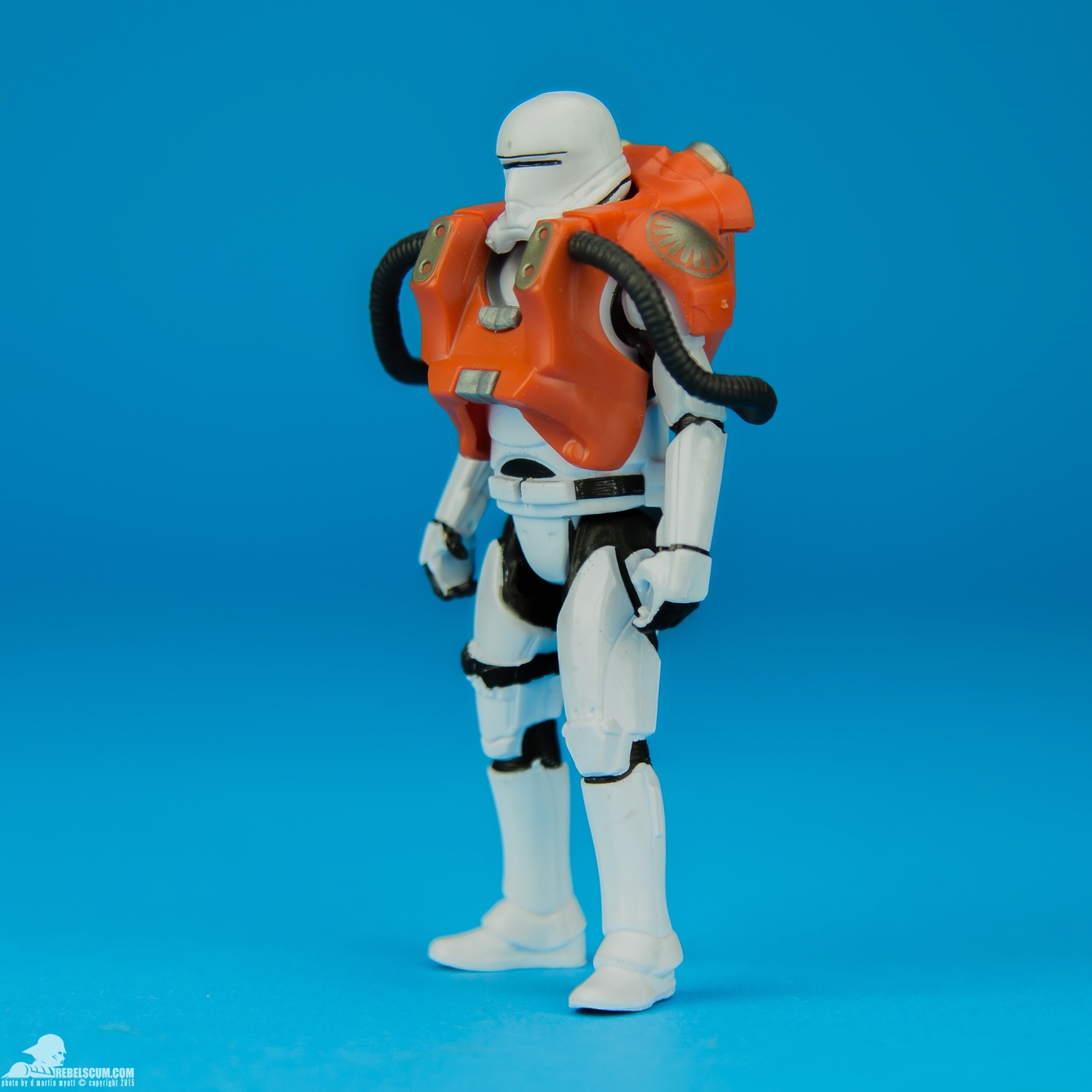 Armor-Up-First-Order-Flametrooper-The-Force-Awakens-011.jpg