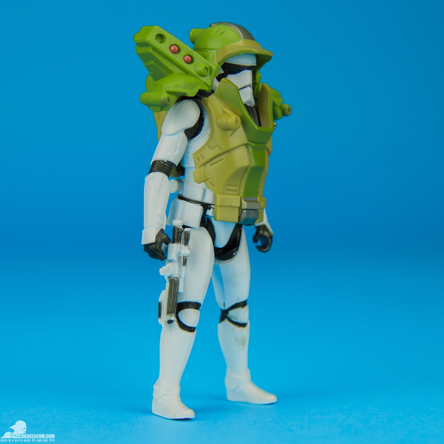 Armor-Up-First-Order-Stormtrooper-The-Force-Awakens-006.jpg