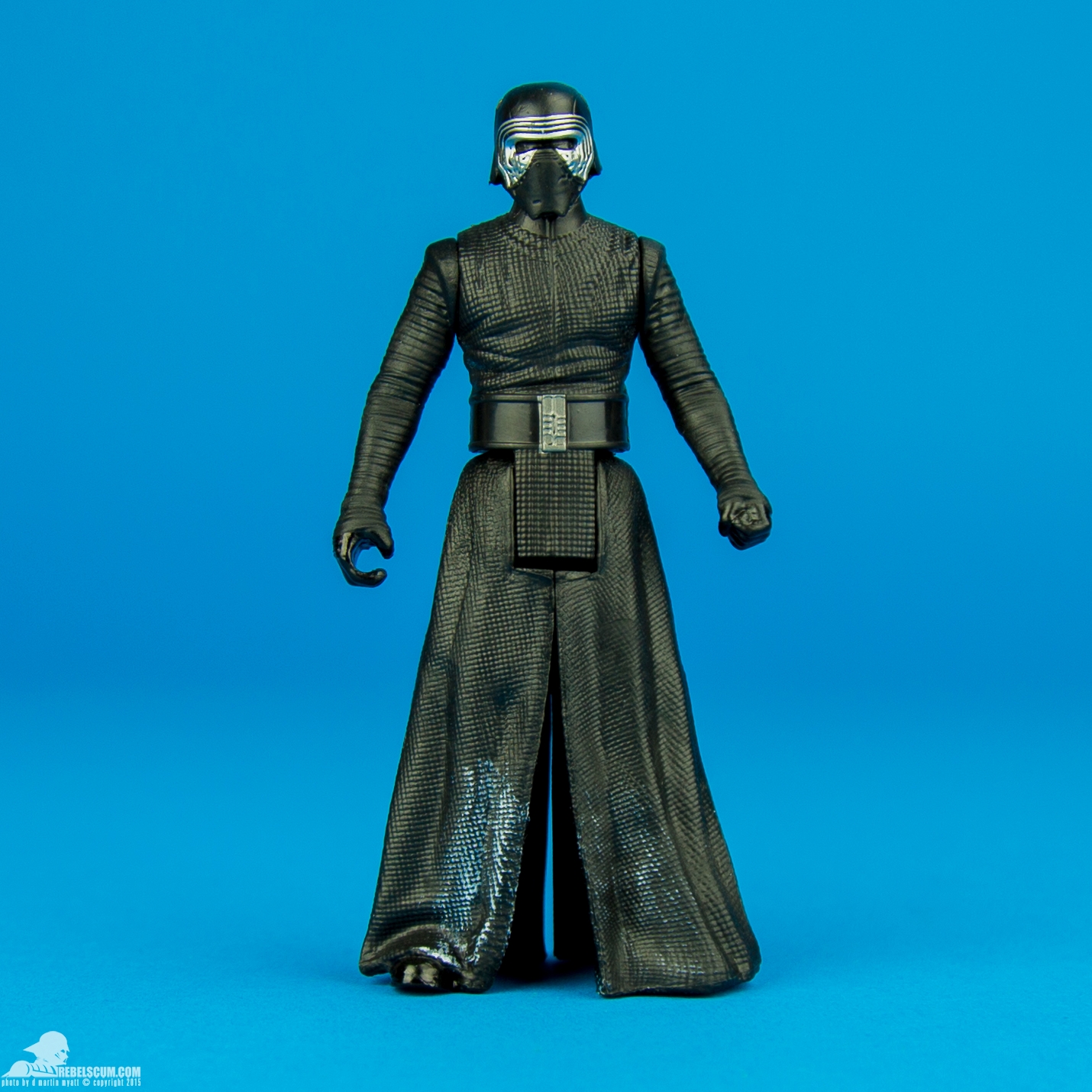 Armor-Up-Kylo-Ren-The-Force-Awakens-Hasbro-001.jpg