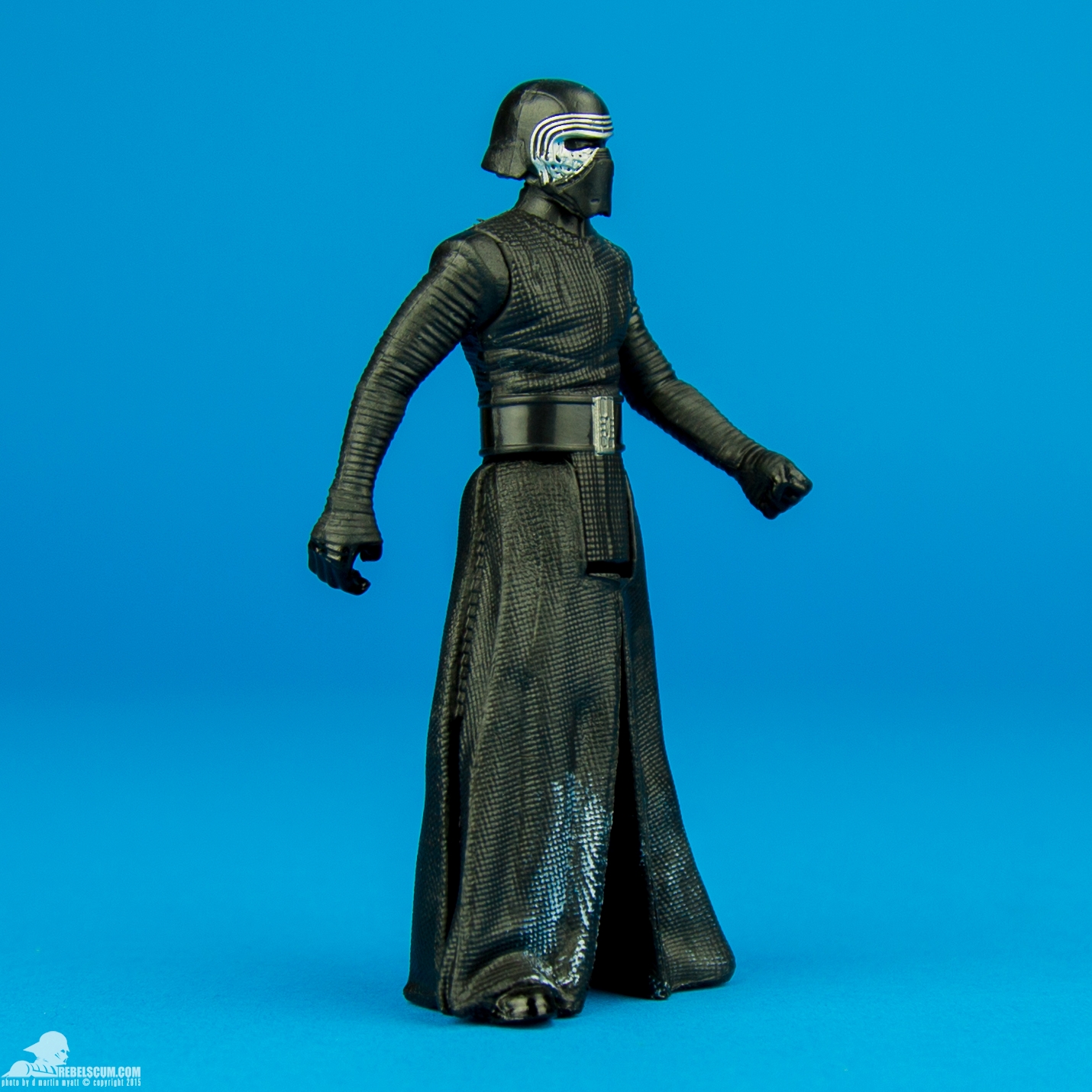 Armor-Up-Kylo-Ren-The-Force-Awakens-Hasbro-002.jpg