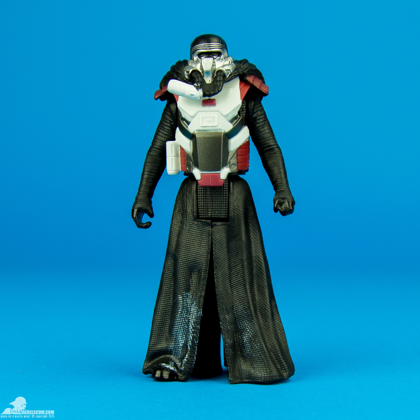 Armor-Up-Kylo-Ren-The-Force-Awakens-Hasbro-009.jpg