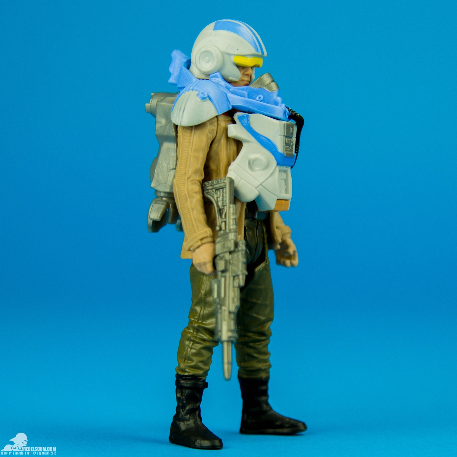 Armor-Up-Poe-Dameron-The-Force-Awakens-Hasbro-006.jpg