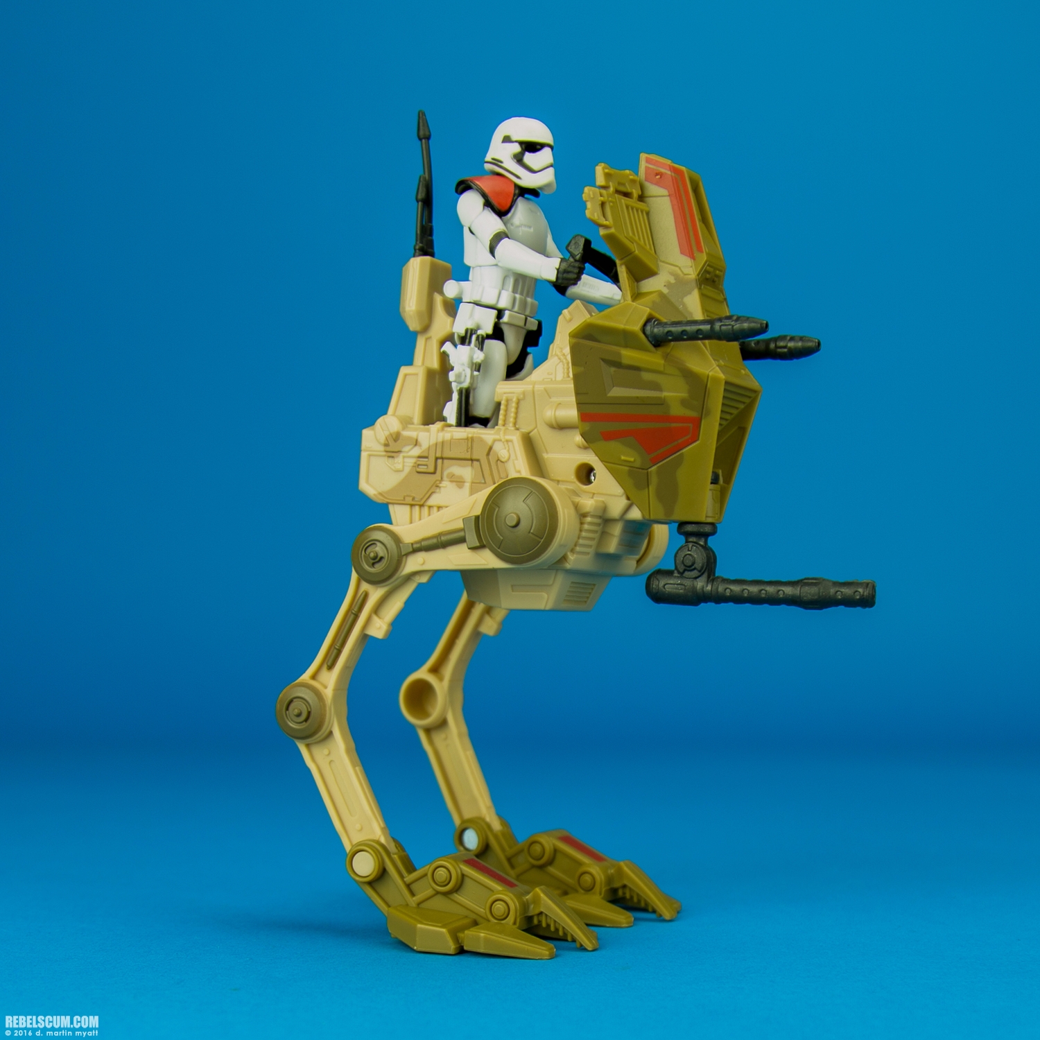 Assault-Walker-Vehicle-The-Force-Awakens-Hasbro-002.jpg