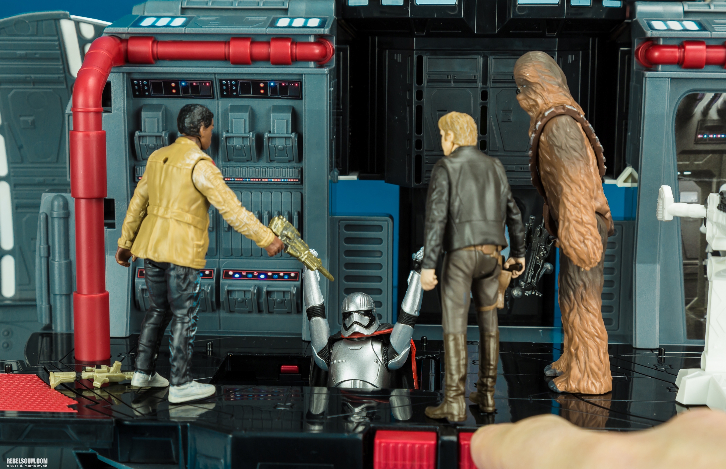 BB-8-2-in-1-Mega-Playset-The-Last-Jedi-Hasbro-Snoke-015.jpg